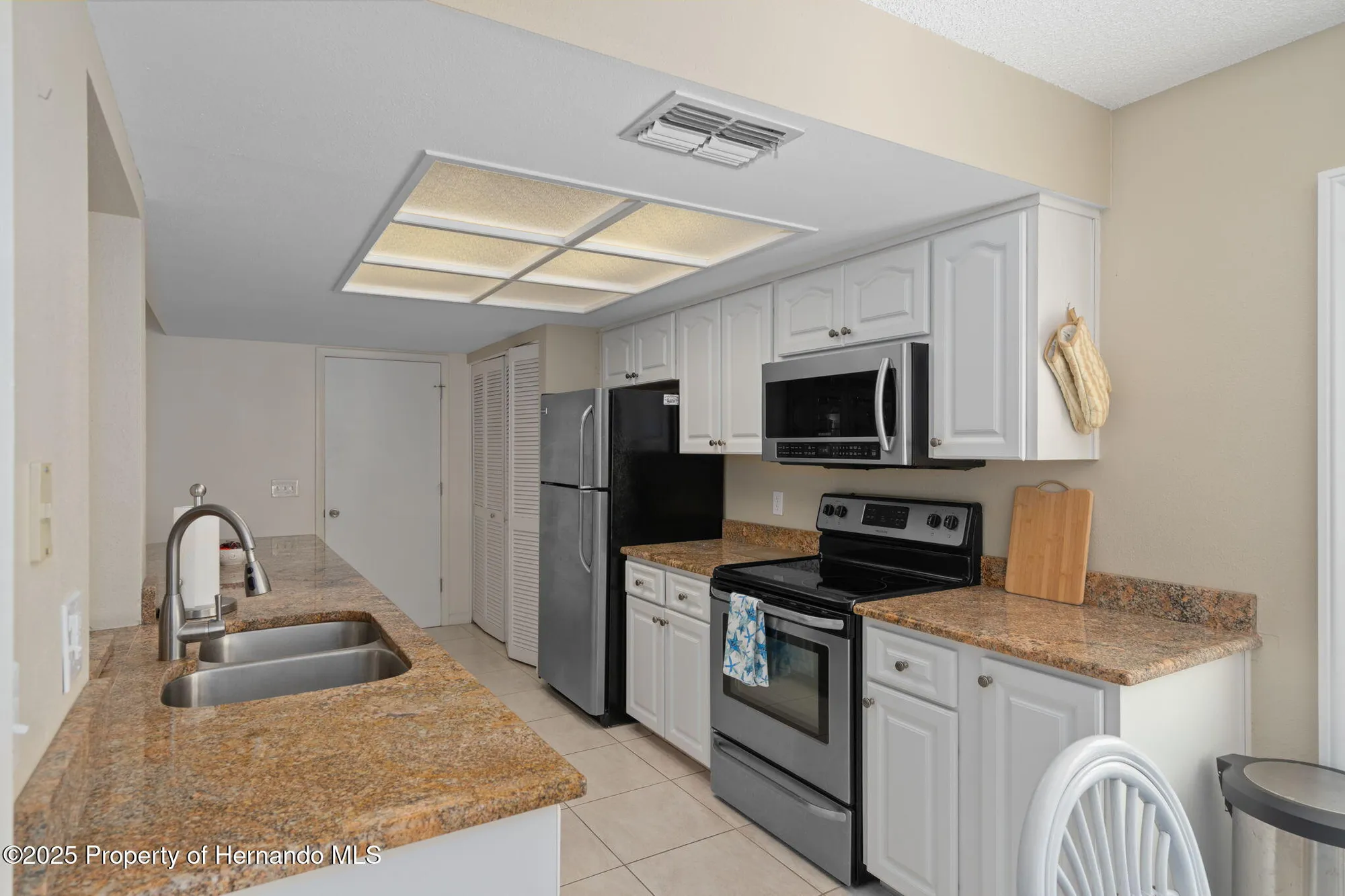 Property Slideshow image 15 of 72 | 6147 turnburry ct, Spring Hill, FL, 34606