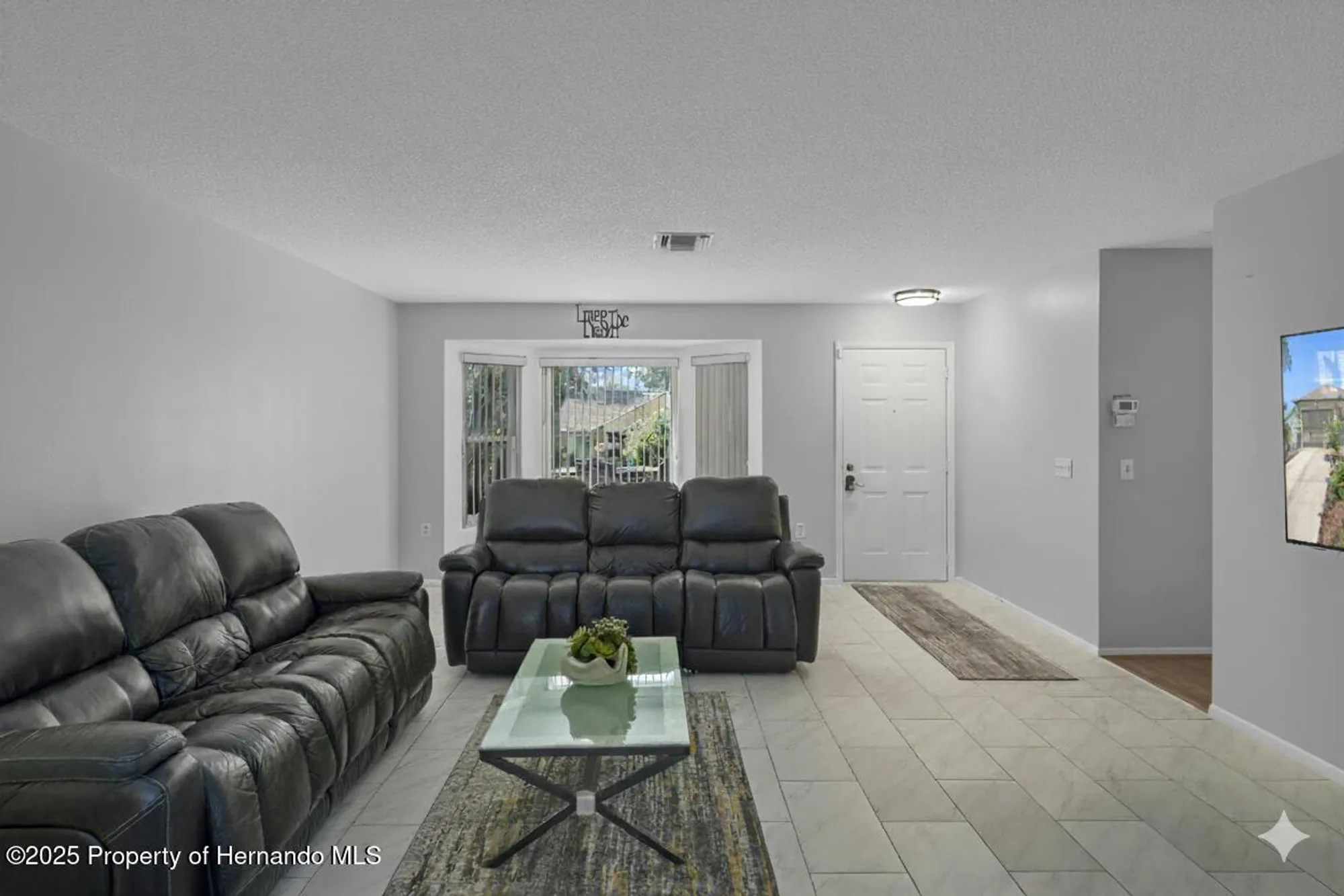 Property Slideshow image 7 of 68 | 7099 pond view ct, Spring Hill, FL, 34606