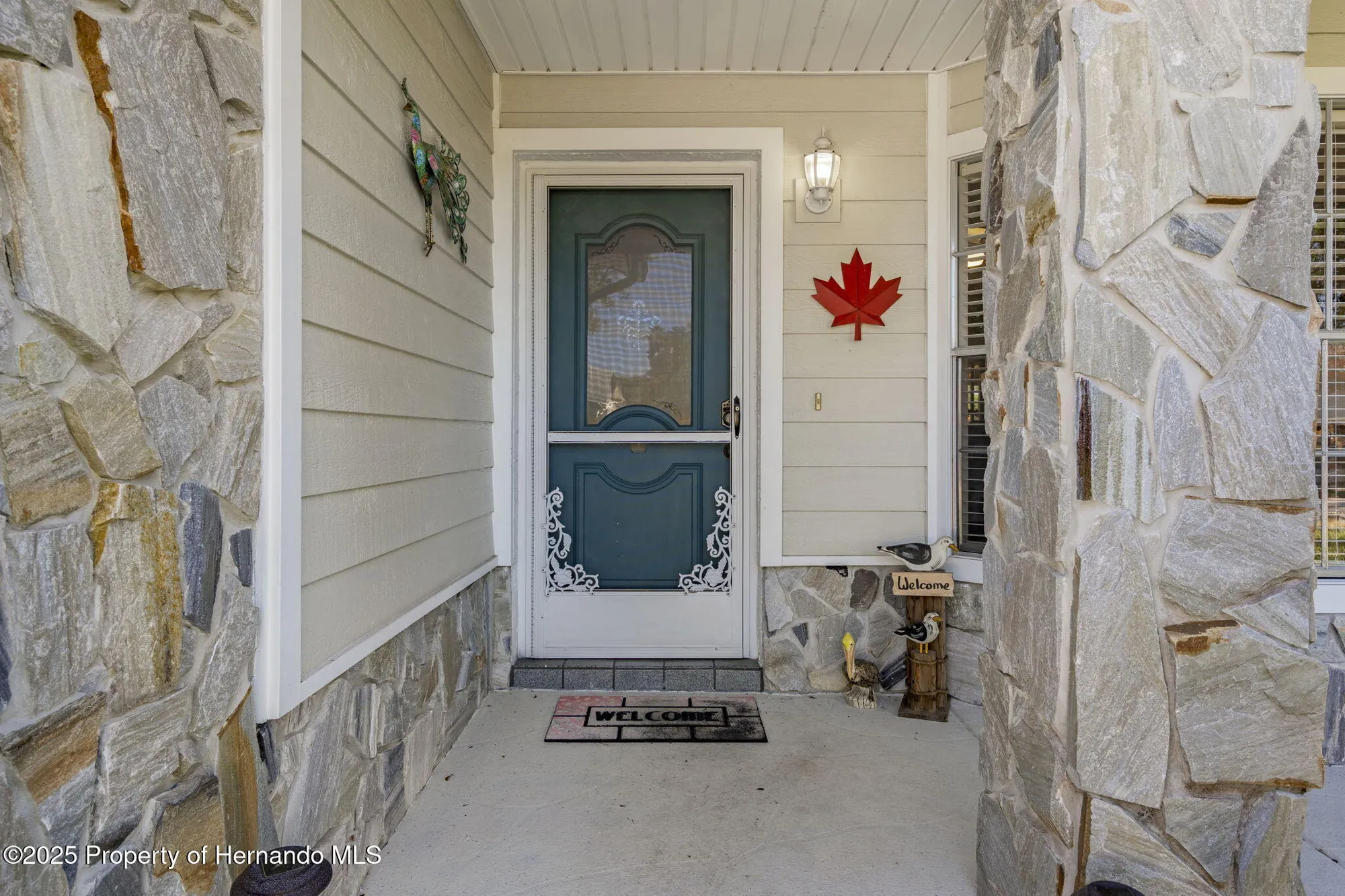 Property Slideshow image 6 of 101 | 7084 pond view ct, Spring Hill, FL, 34606