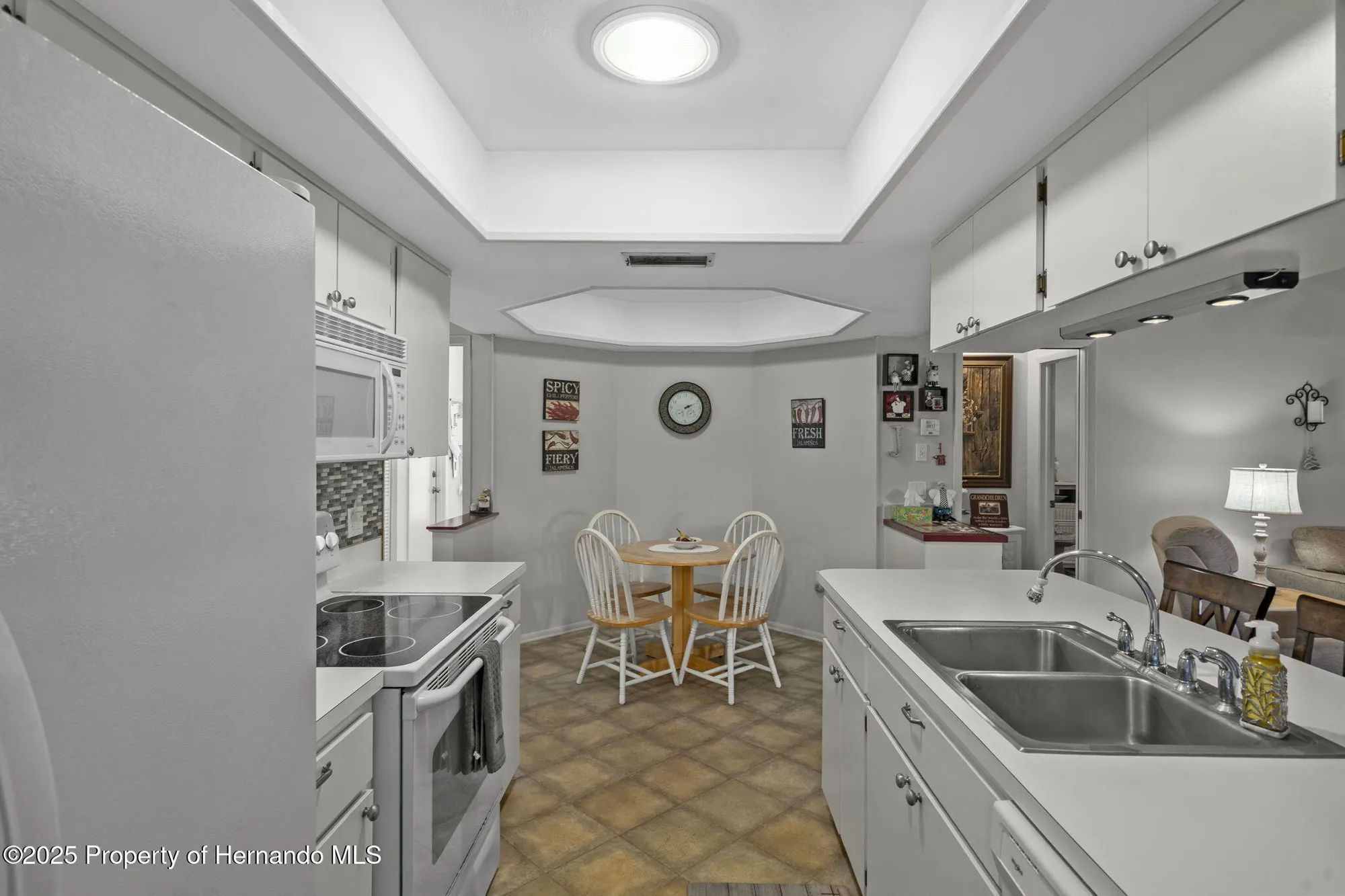 Property Slideshow image 22 of 101 | 7084 pond view ct, Spring Hill, FL, 34606