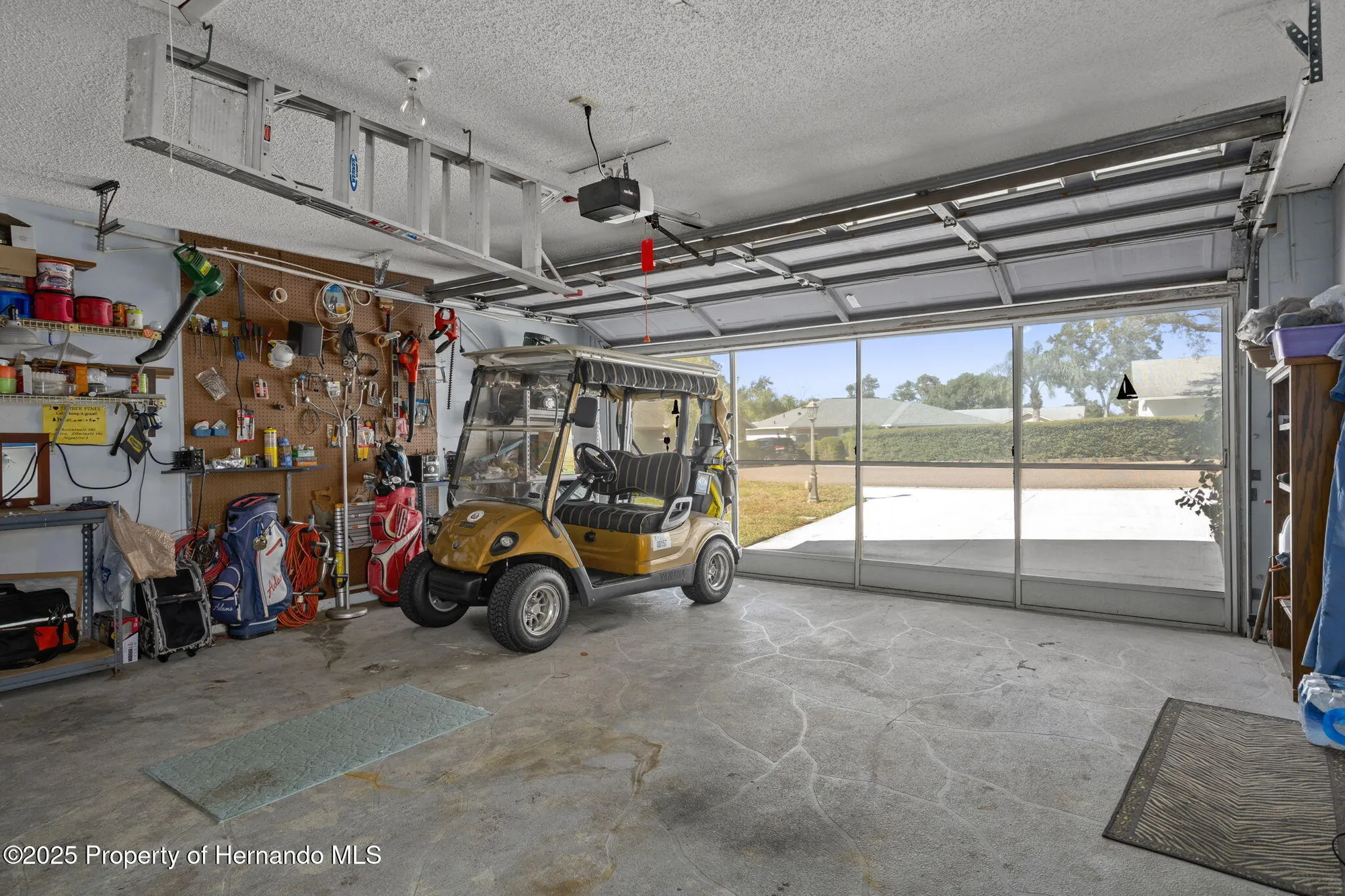 Property Slideshow image 38 of 101 | 7084 pond view ct, Spring Hill, FL, 34606