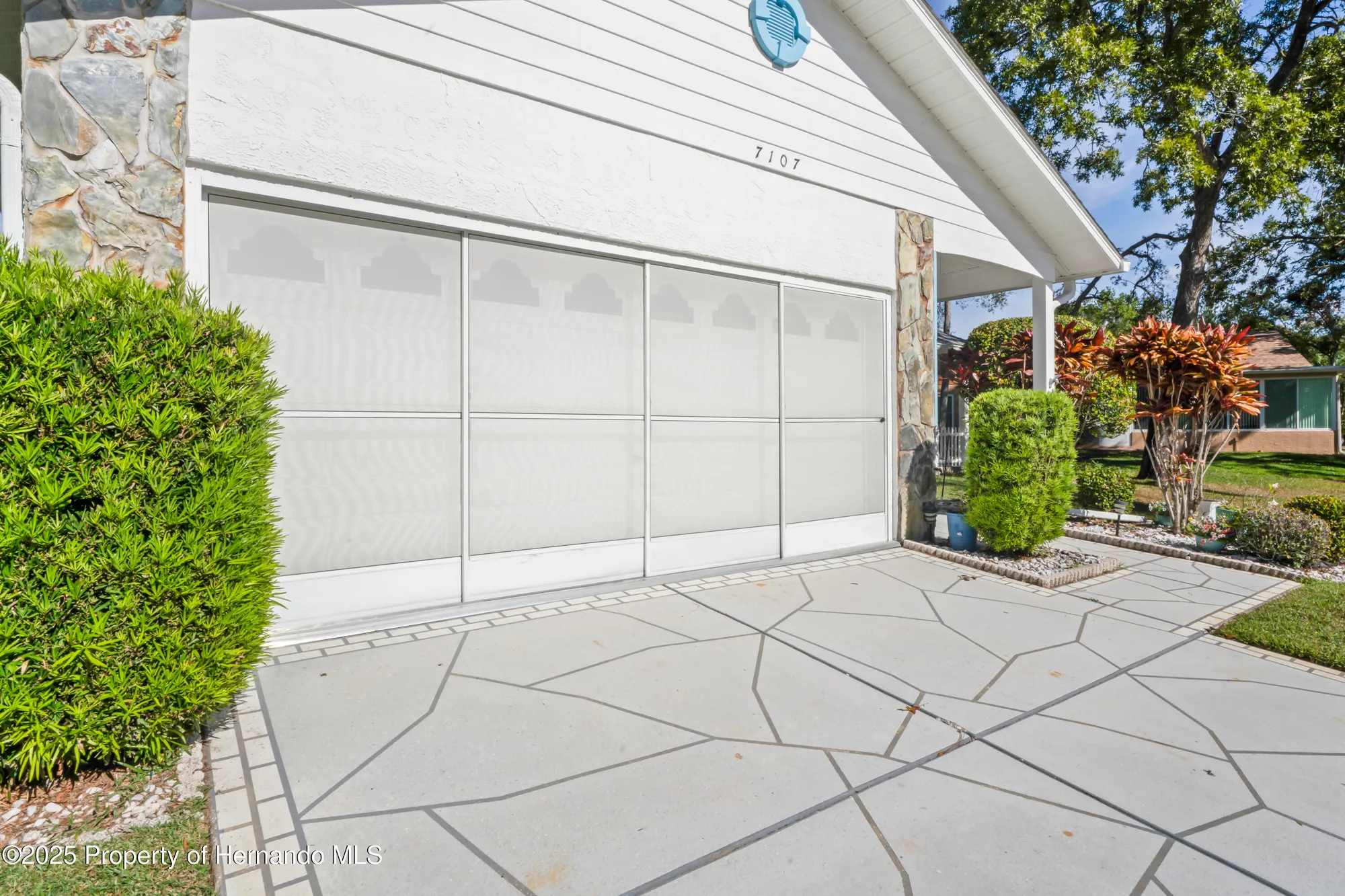 Property Slideshow image 56 of 107 | 7107 pond view ct, Spring Hill, FL, 34606