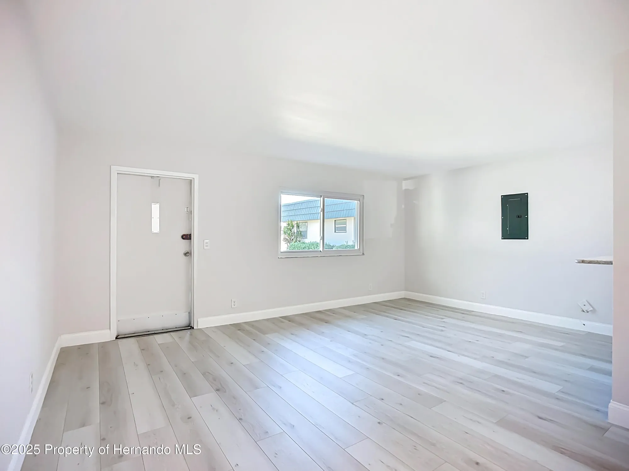 Property Slideshow image 12 of 37 | 1811 bedford ln, Sun City Center, FL, 33573