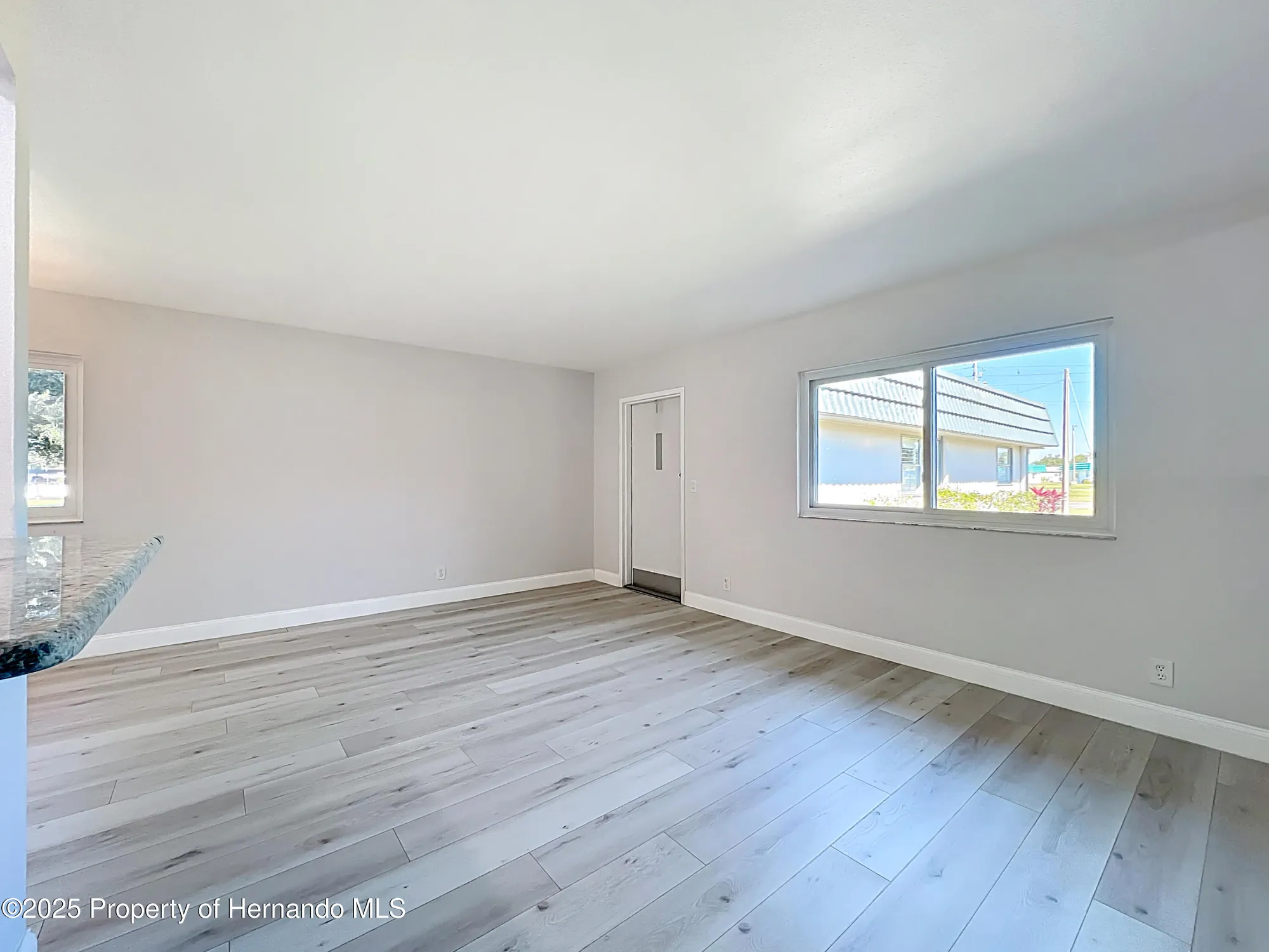 Property Slideshow image 9 of 37 | 1811 bedford ln, Sun City Center, FL, 33573