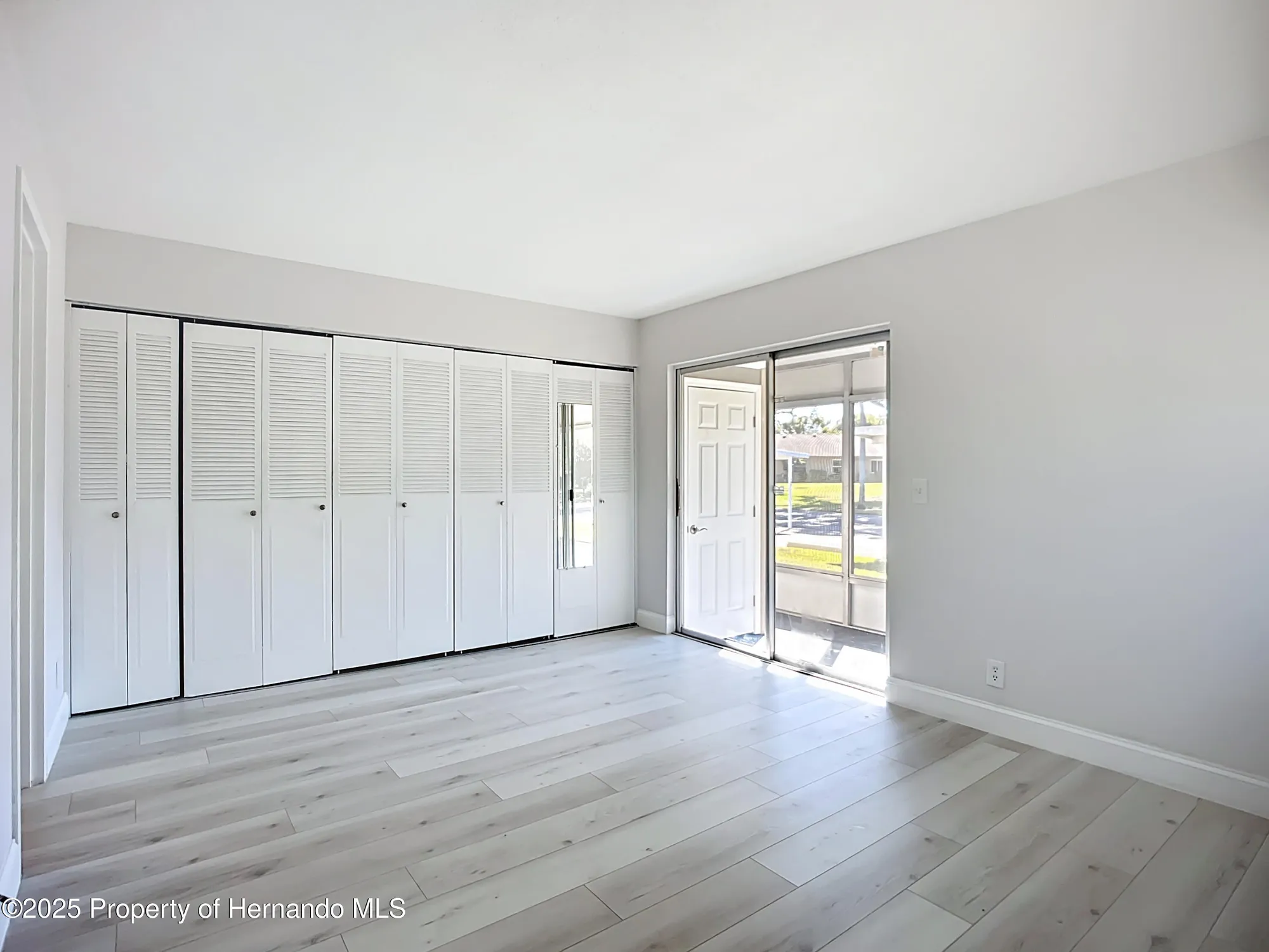 Property Slideshow image 18 of 37 | 1811 bedford ln, Sun City Center, FL, 33573