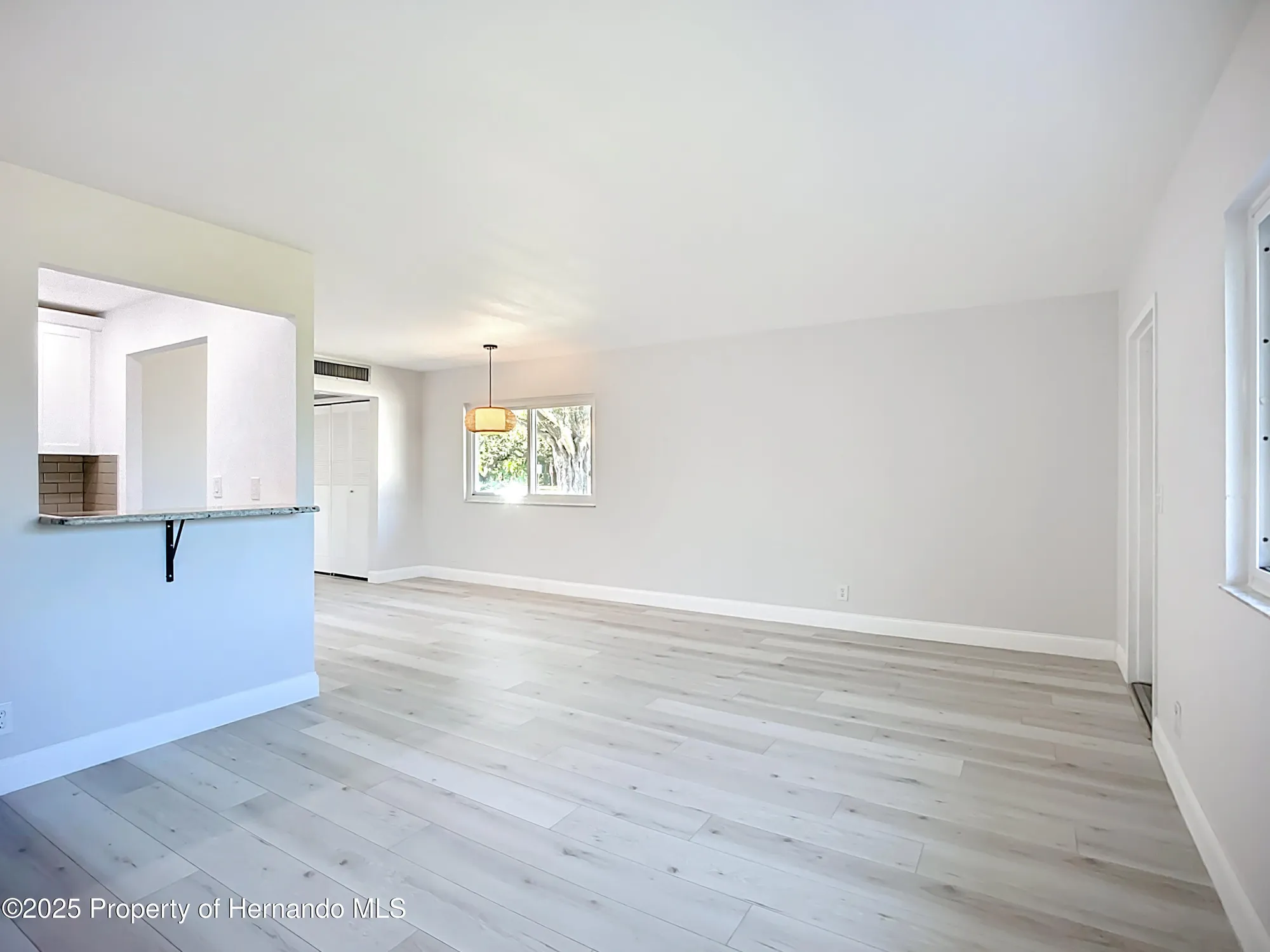 Property Slideshow image 8 of 37 | 1811 bedford ln, Sun City Center, FL, 33573