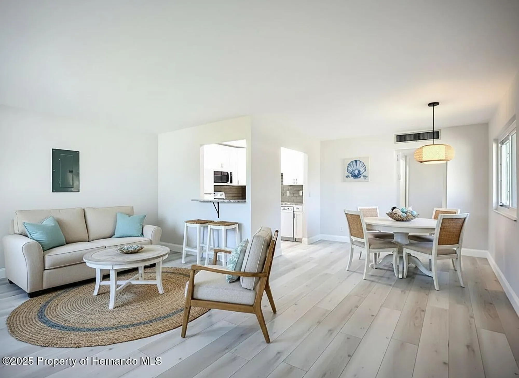 Property Slideshow image 5 of 37 | 1811 bedford ln, Sun City Center, FL, 33573