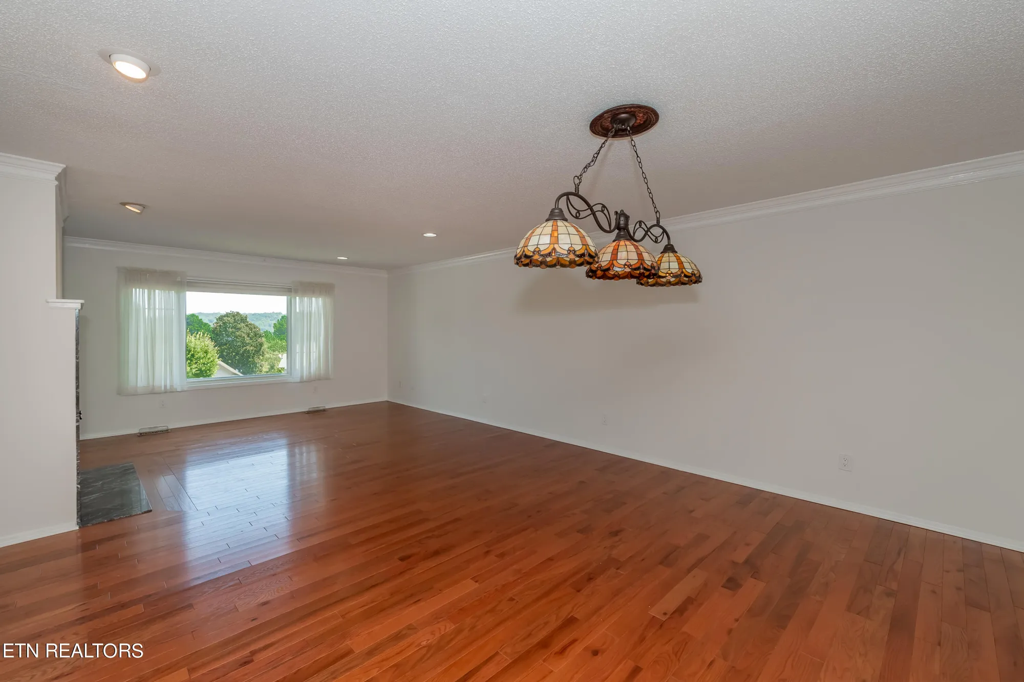 Property Slideshow image 8 of 49 | 104 chota hills trce, Loudon, TN, 37774