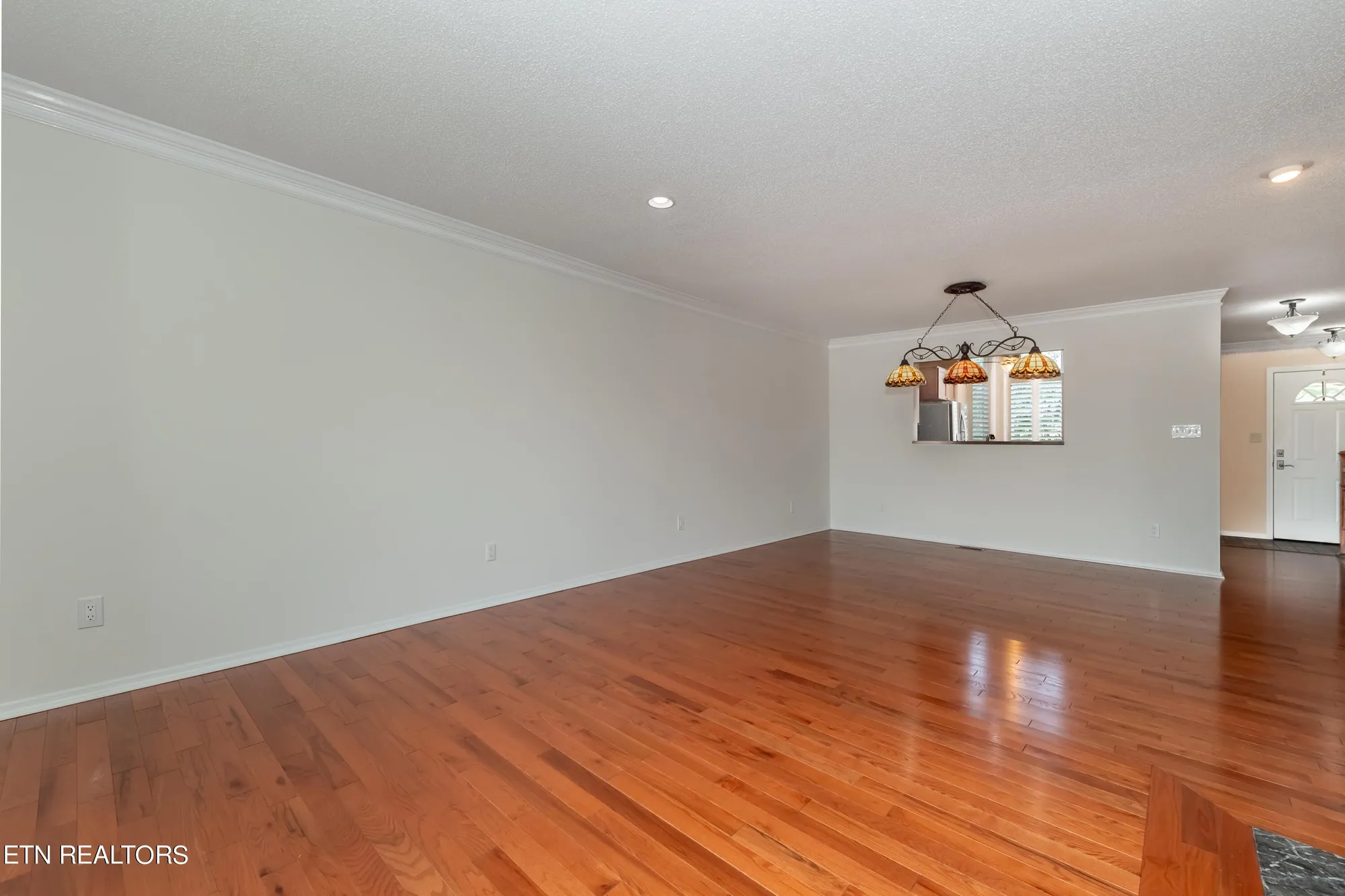 Property Slideshow image 12 of 49 | 104 chota hills trce, Loudon, TN, 37774