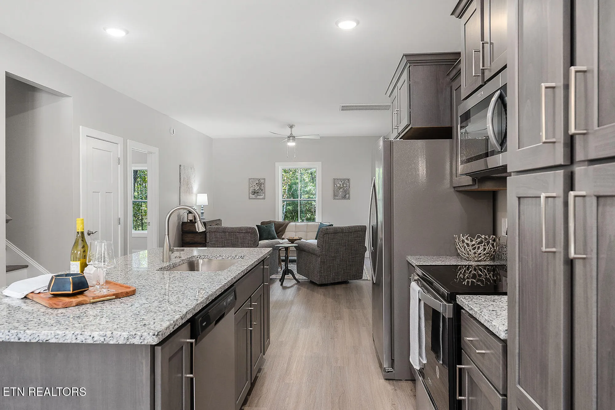 Property Slideshow image 14 of 43 | 212 westchester dr, Crossville, TN, 38558