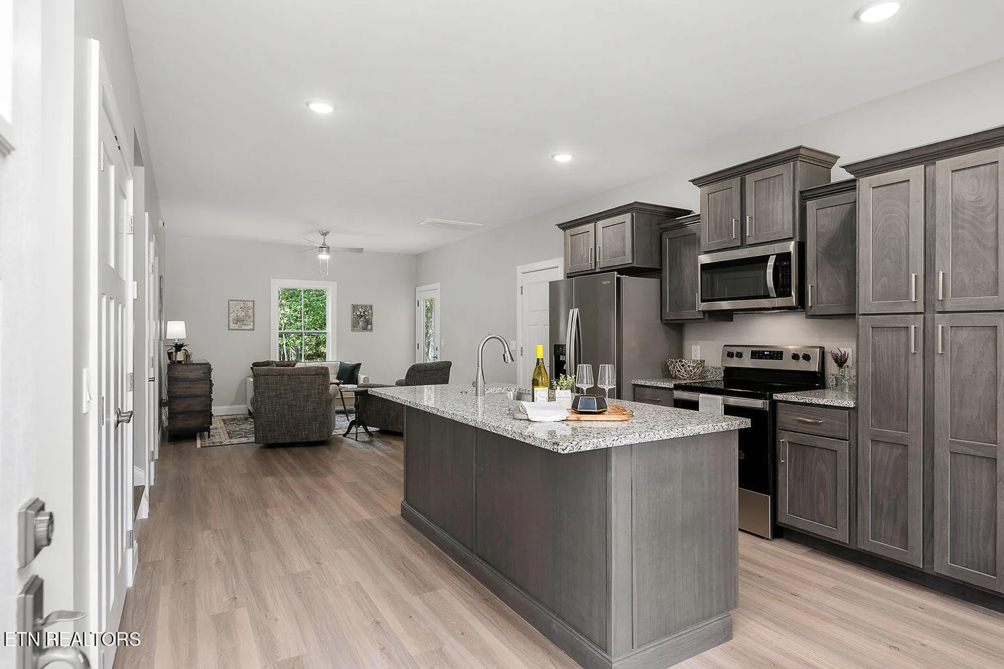 Property Slideshow image 22 of 43 | 212 westchester dr, Crossville, TN, 38558