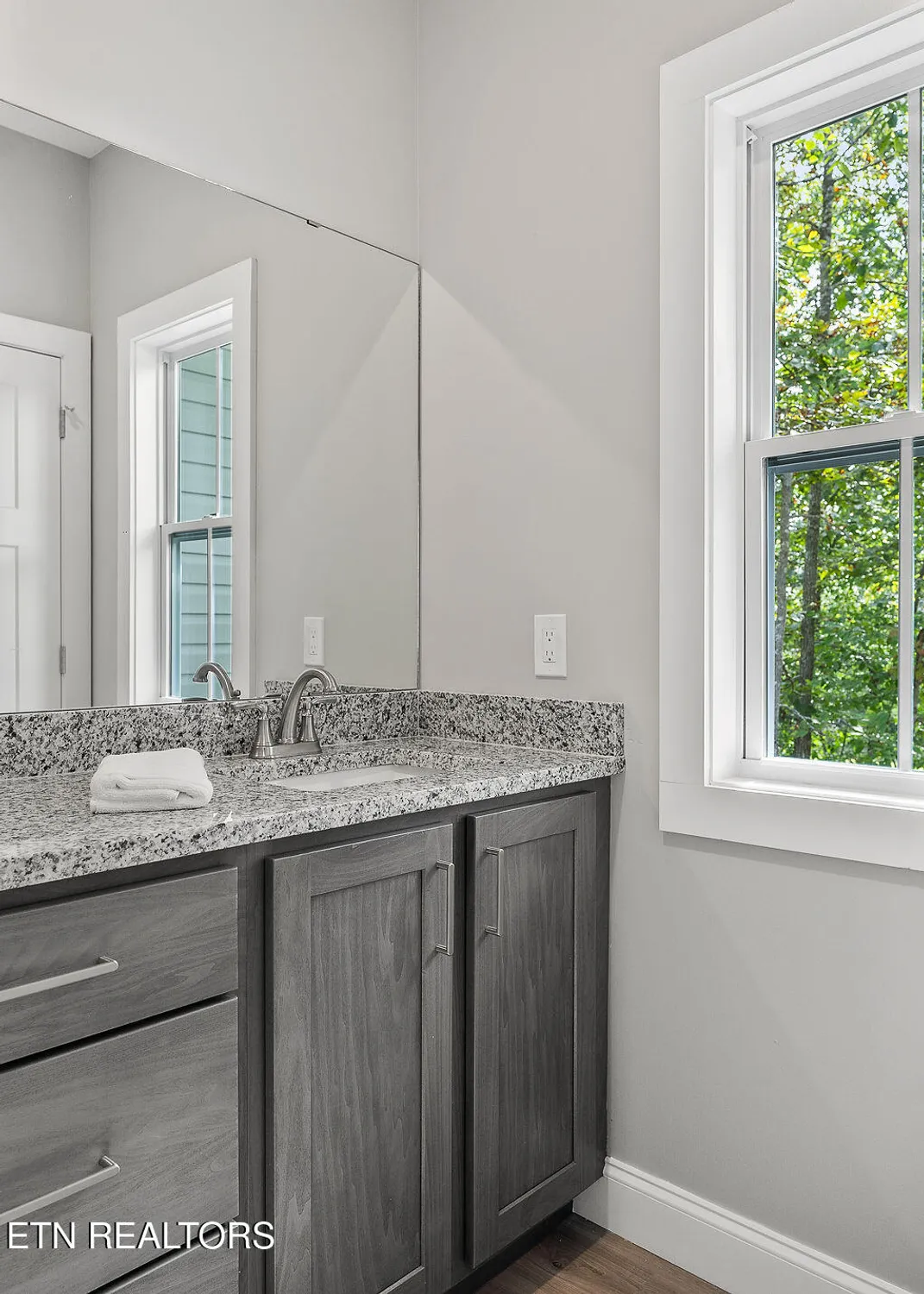 Property Slideshow image 29 of 43 | 212 westchester dr, Crossville, TN, 38558