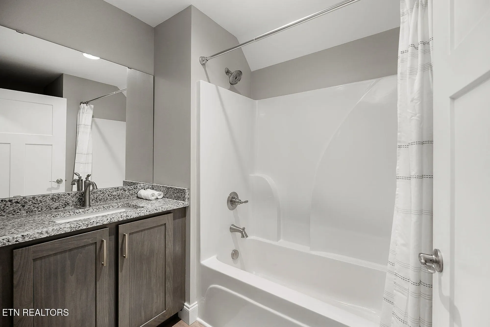 Property Slideshow image 37 of 43 | 212 westchester dr, Crossville, TN, 38558