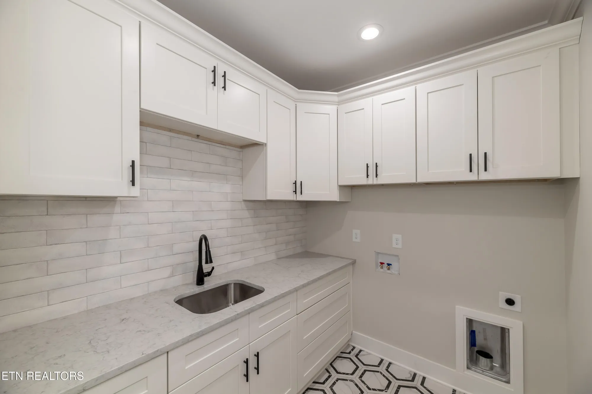 Property Slideshow image 49 of 58 | 124 nuhya way, Loudon, TN, 37774