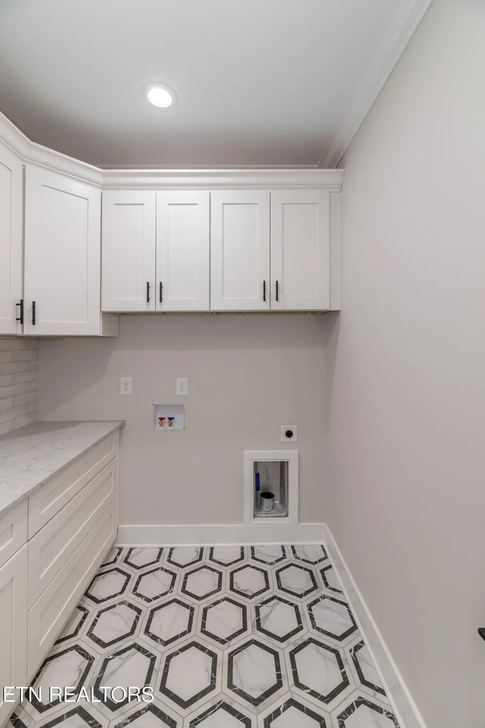 Property Slideshow image 48 of 58 | 124 nuhya way, Loudon, TN, 37774