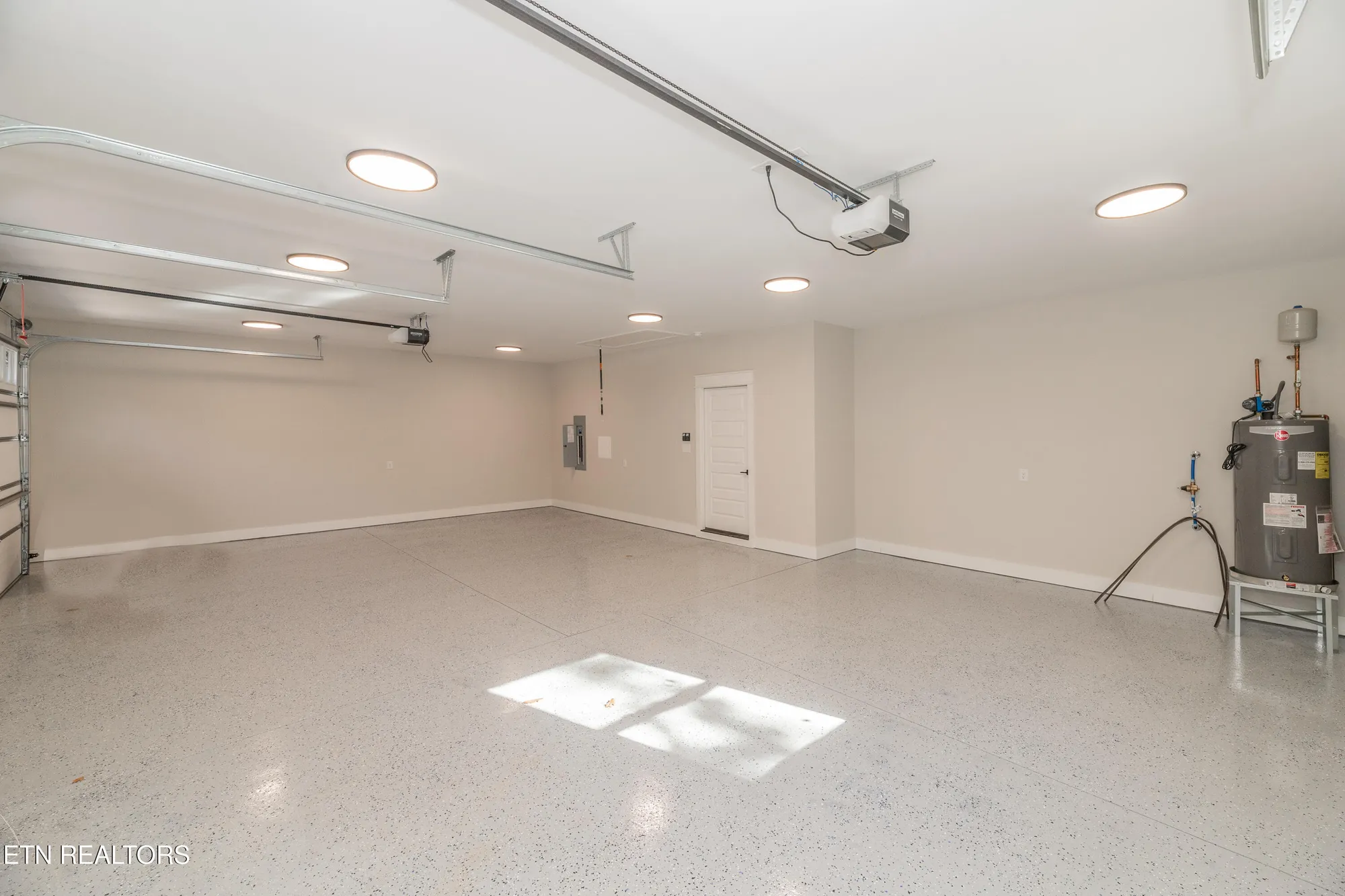 Property Slideshow image 50 of 58 | 124 nuhya way, Loudon, TN, 37774