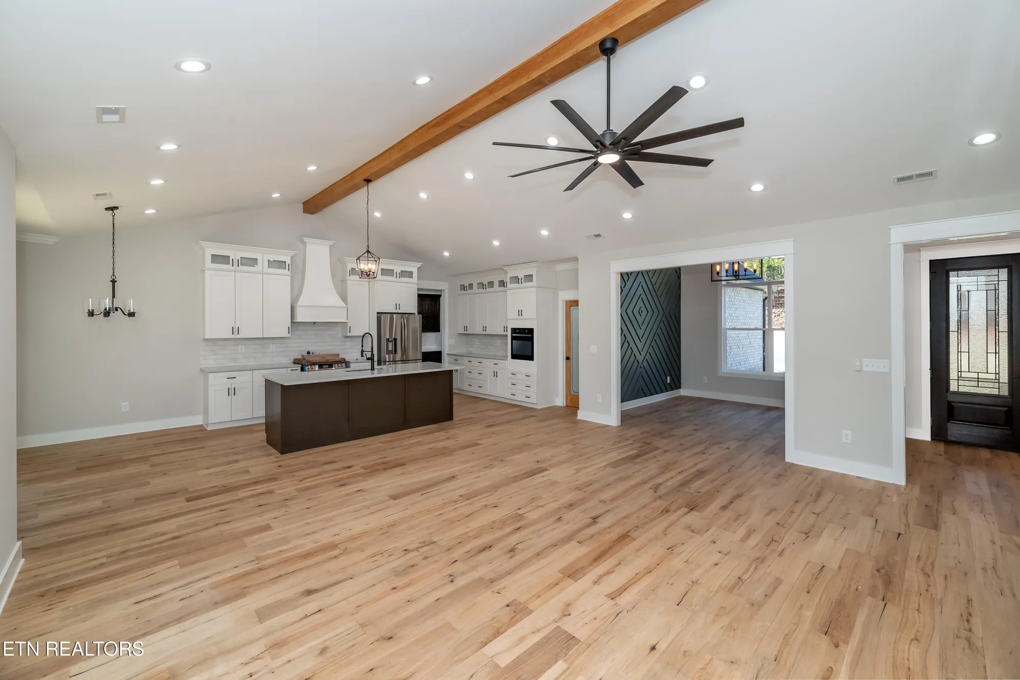 Property Slideshow image 5 of 58 | 124 nuhya way, Loudon, TN, 37774