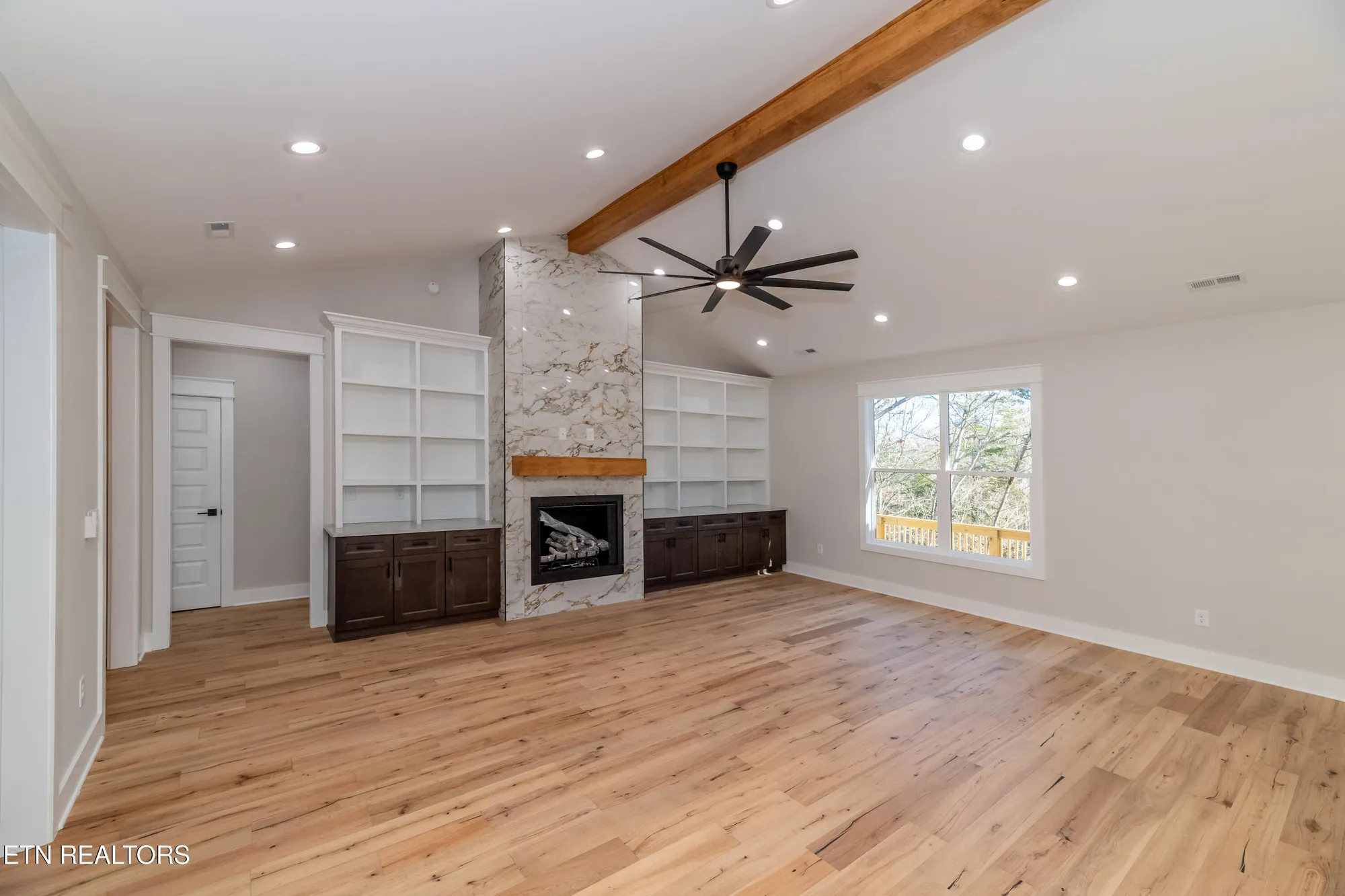 Property Slideshow image 7 of 58 | 124 nuhya way, Loudon, TN, 37774