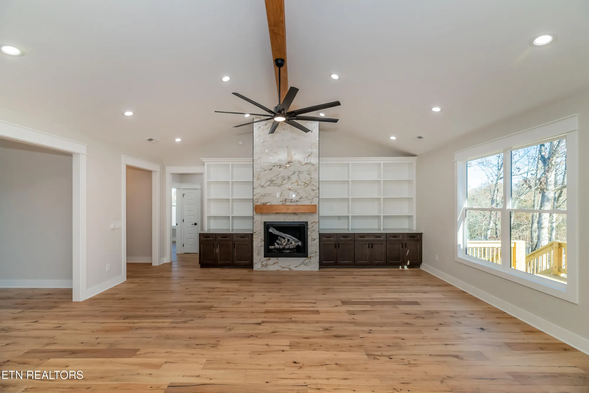 Property Slideshow image 9 of 58 | 124 nuhya way, Loudon, TN, 37774