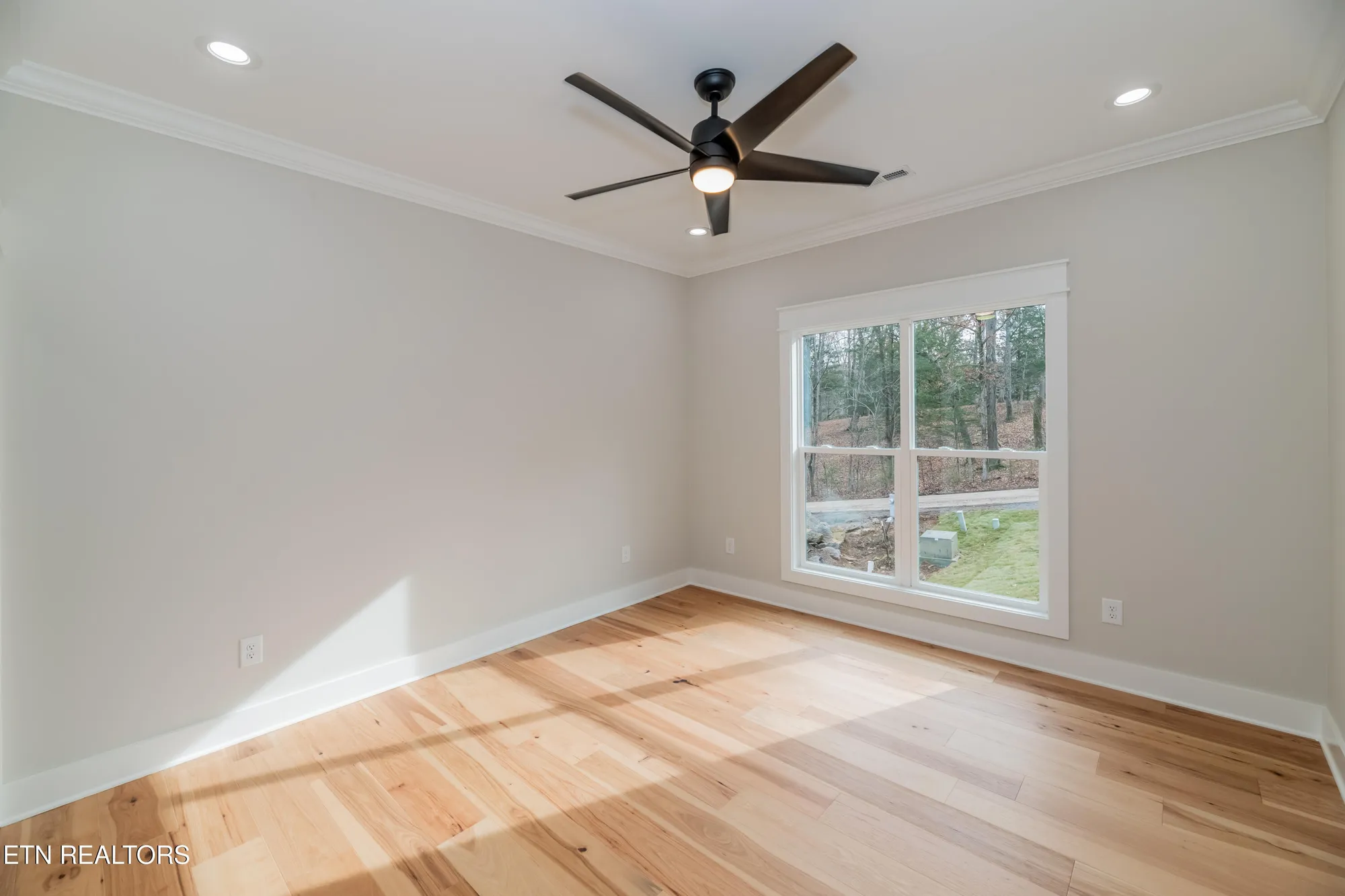 Property Slideshow image 31 of 49 | 328 nuhya ln, Loudon, TN, 37774