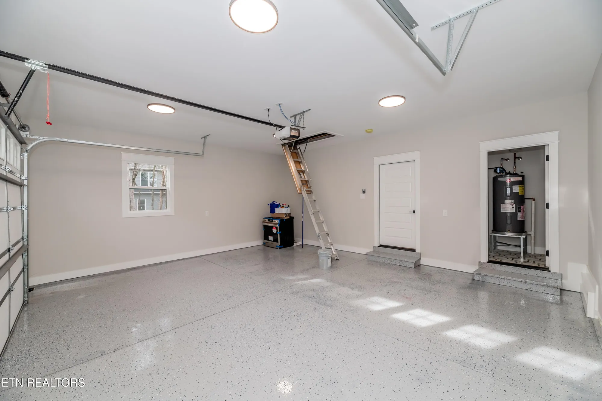 Property Slideshow image 41 of 49 | 328 nuhya ln, Loudon, TN, 37774