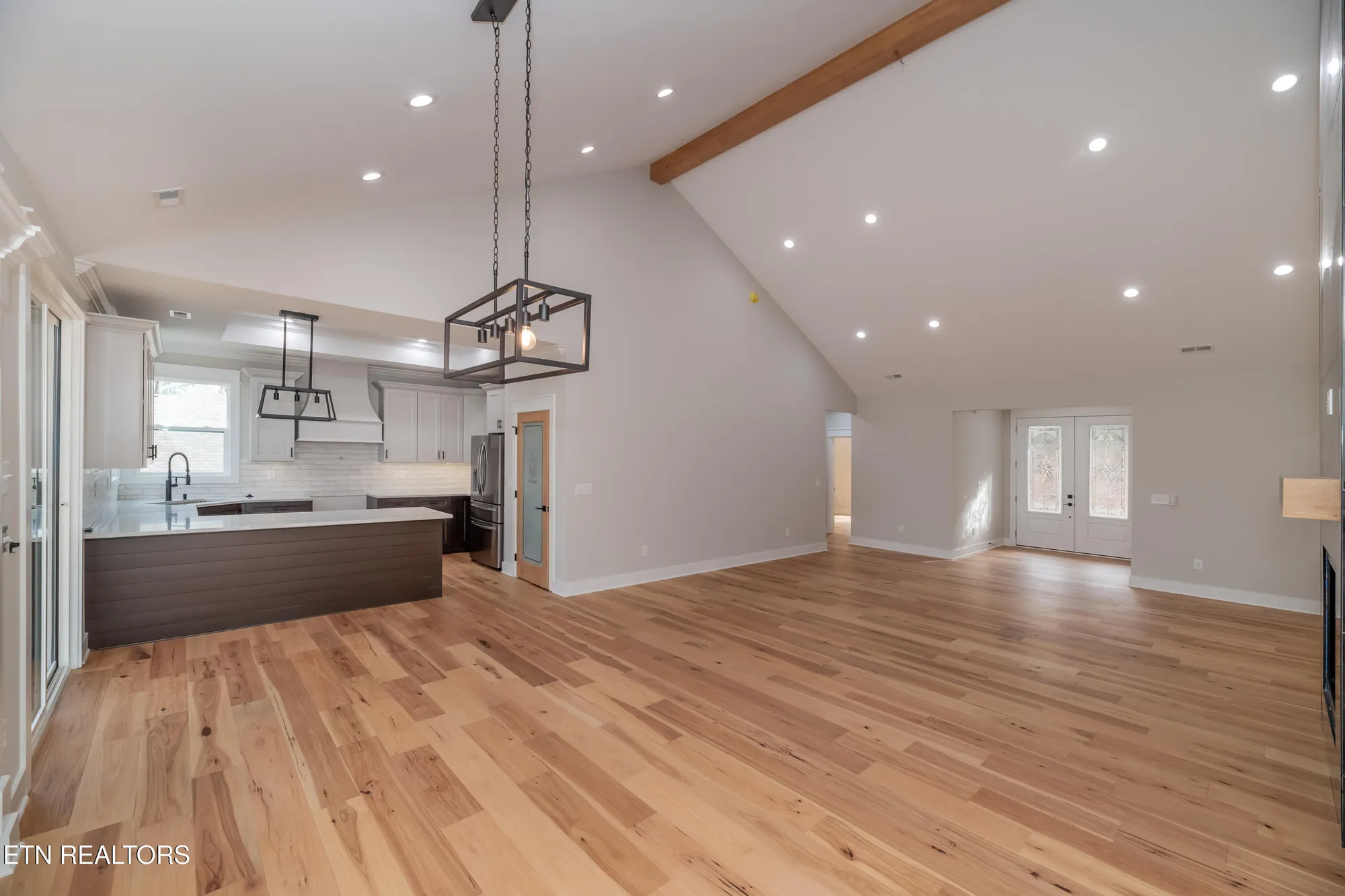 Property Slideshow image 8 of 49 | 328 nuhya ln, Loudon, TN, 37774