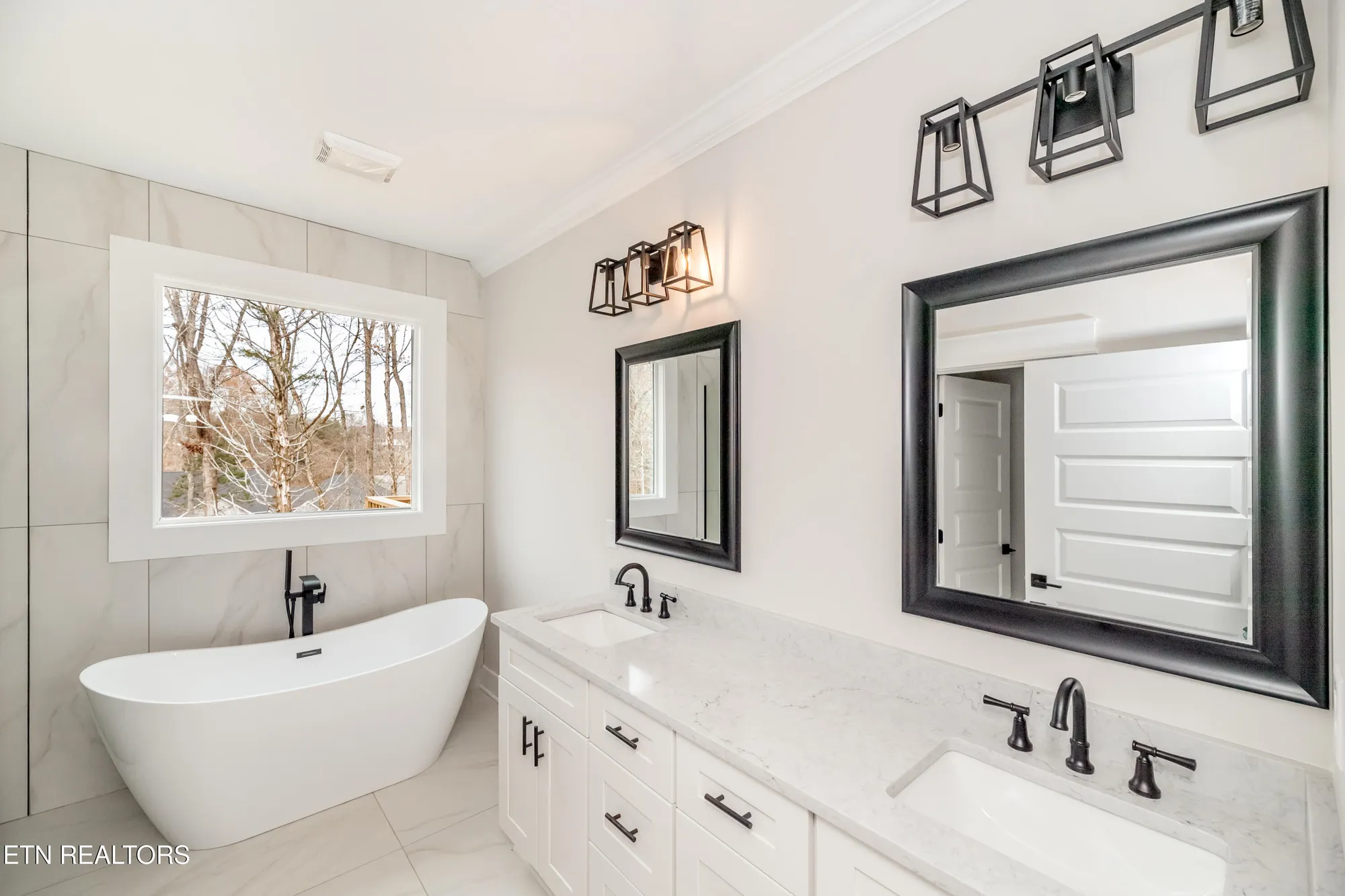 Property Slideshow image 25 of 49 | 328 nuhya ln, Loudon, TN, 37774
