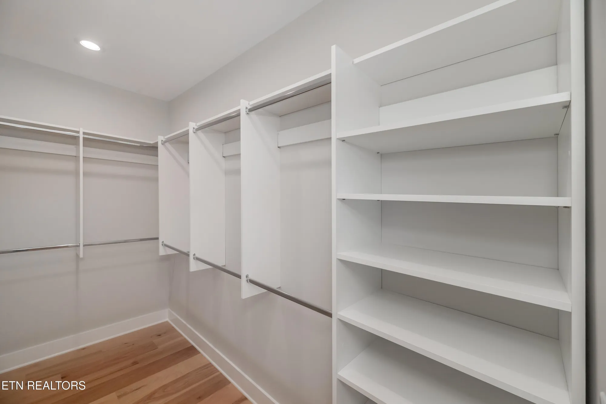 Property Slideshow image 28 of 49 | 328 nuhya ln, Loudon, TN, 37774