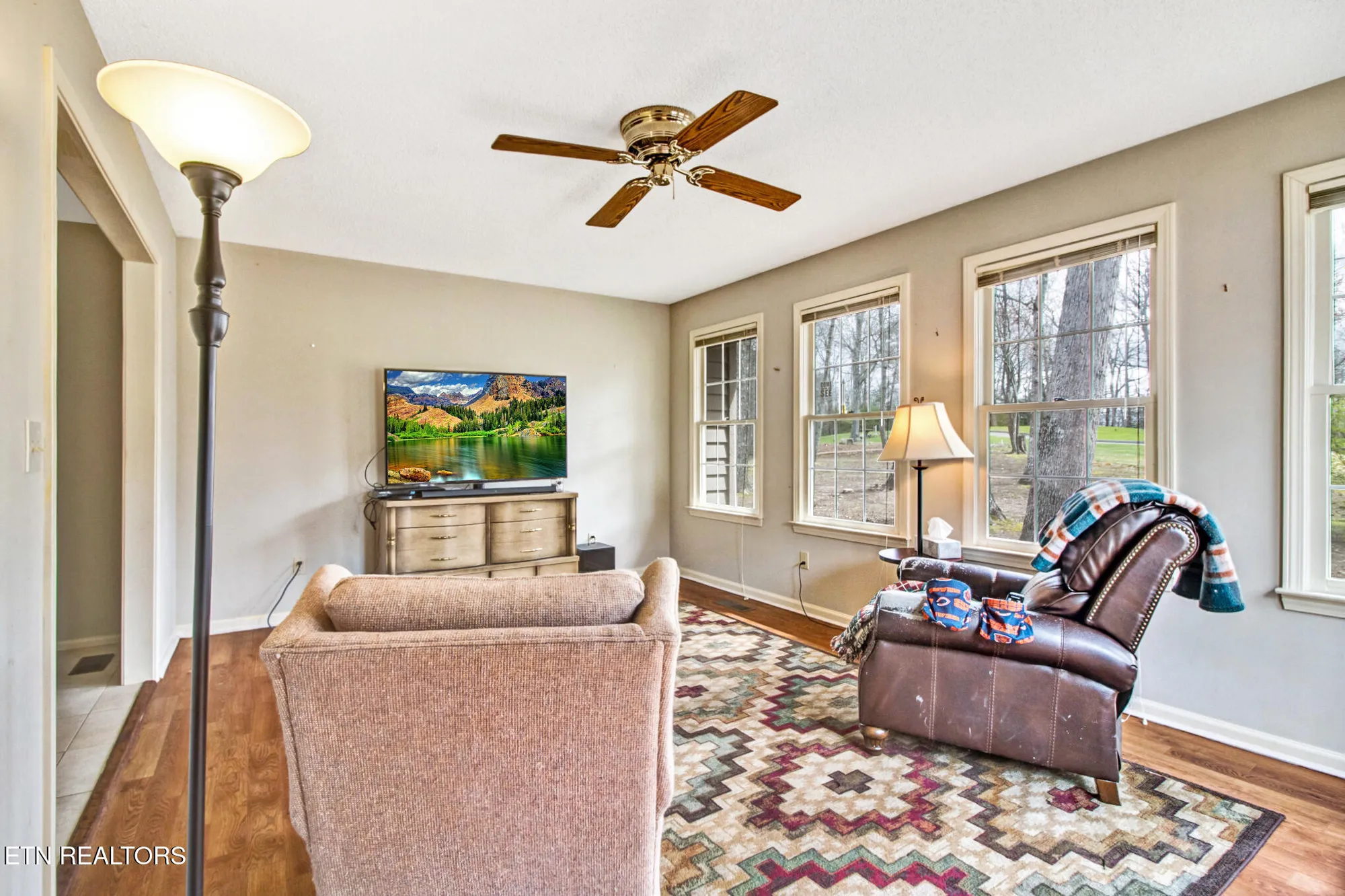 Property Slideshow image 32 of 48 | 21 amesbury ct, Crossville, TN, 38558