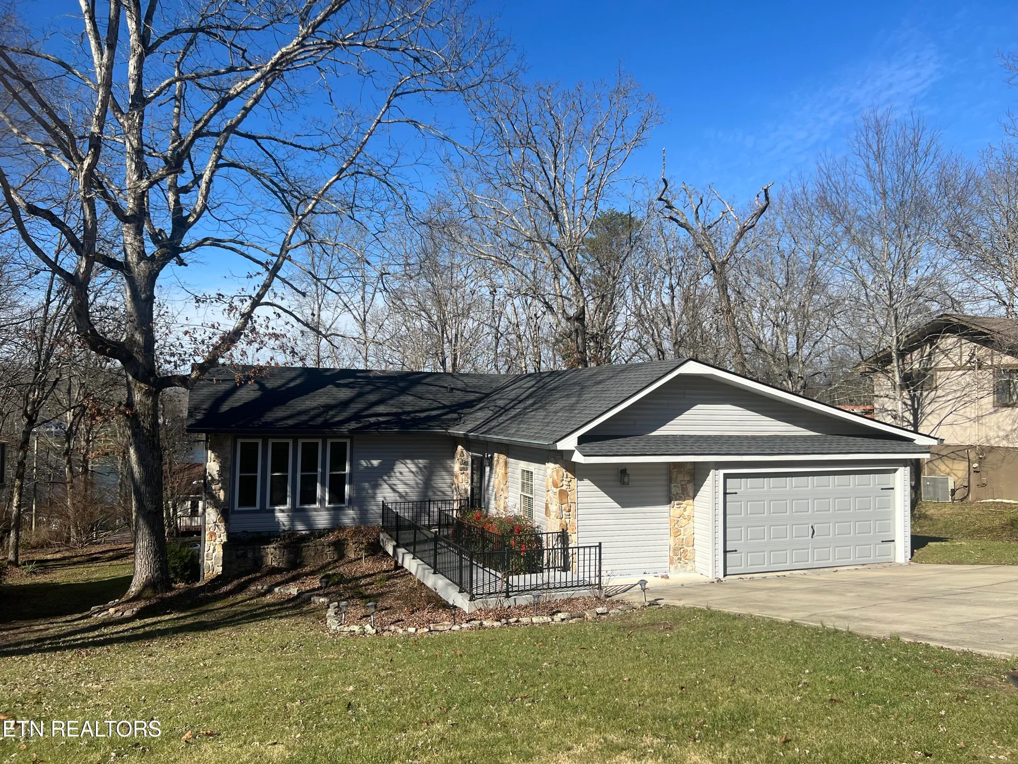 Property Slideshow image 1 of 60 | 137 lakeshire dr, Crossville, TN, 38558