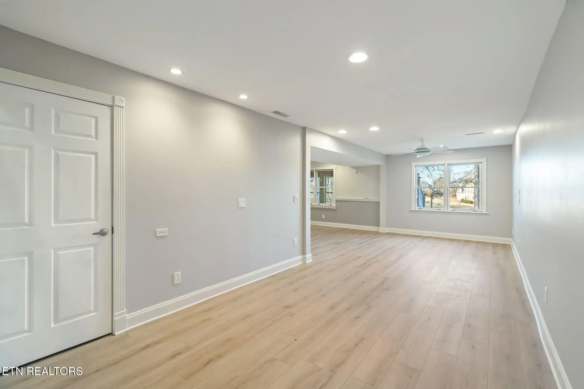 Property Slideshow image 34 of 59 | 141 inata cir, Loudon, TN, 37774