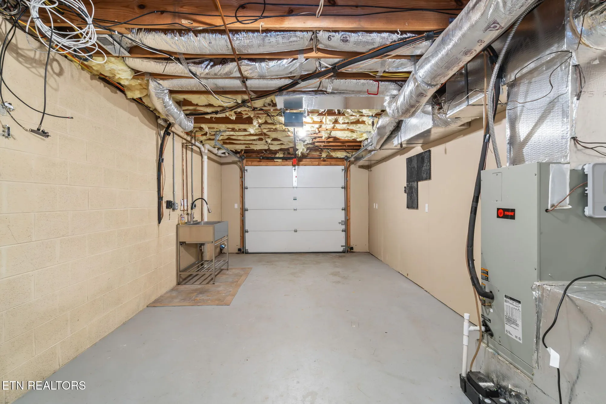 Property Slideshow image 44 of 59 | 141 inata cir, Loudon, TN, 37774