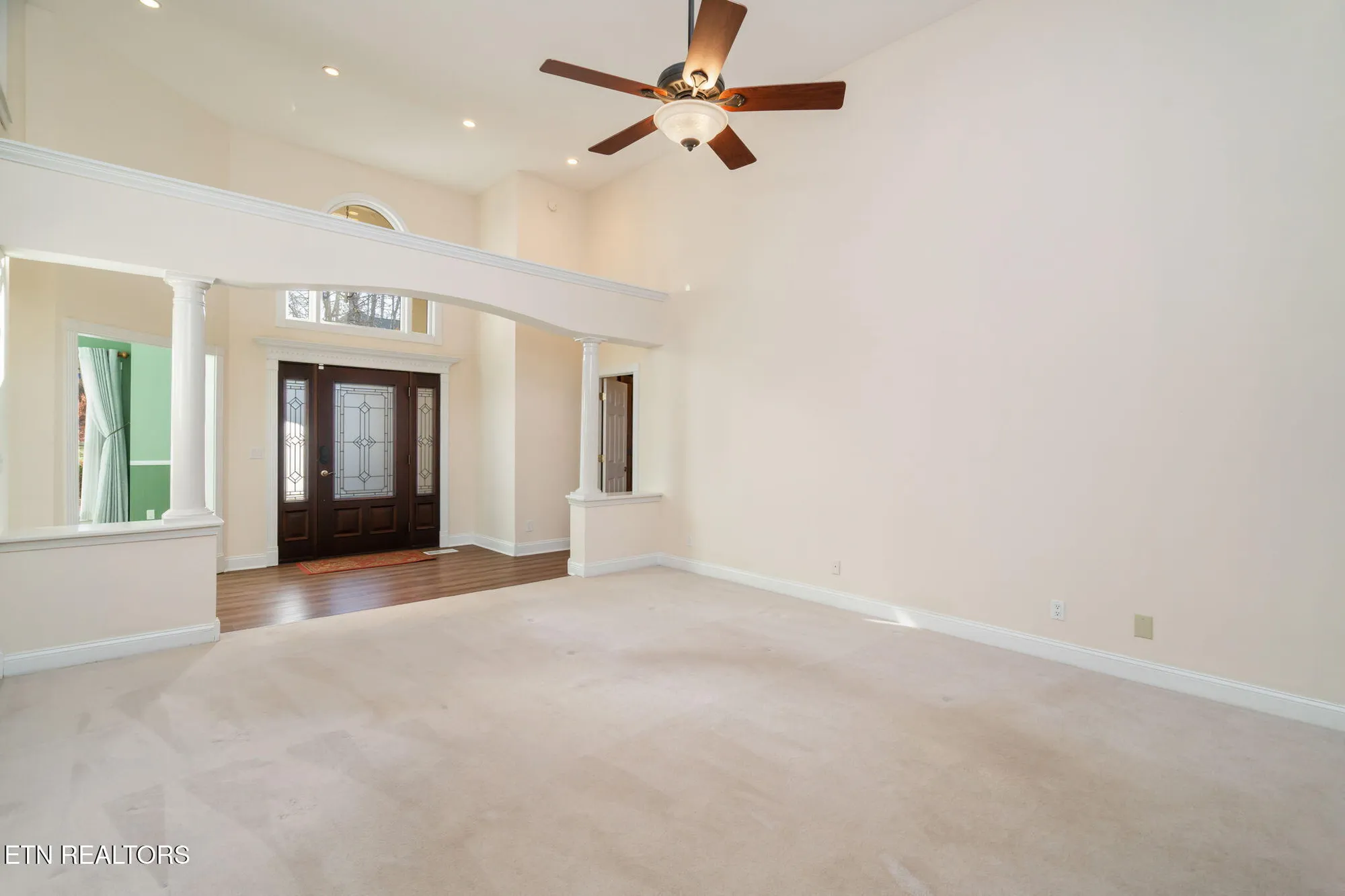 Property Slideshow image 13 of 59 | 141 inata cir, Loudon, TN, 37774