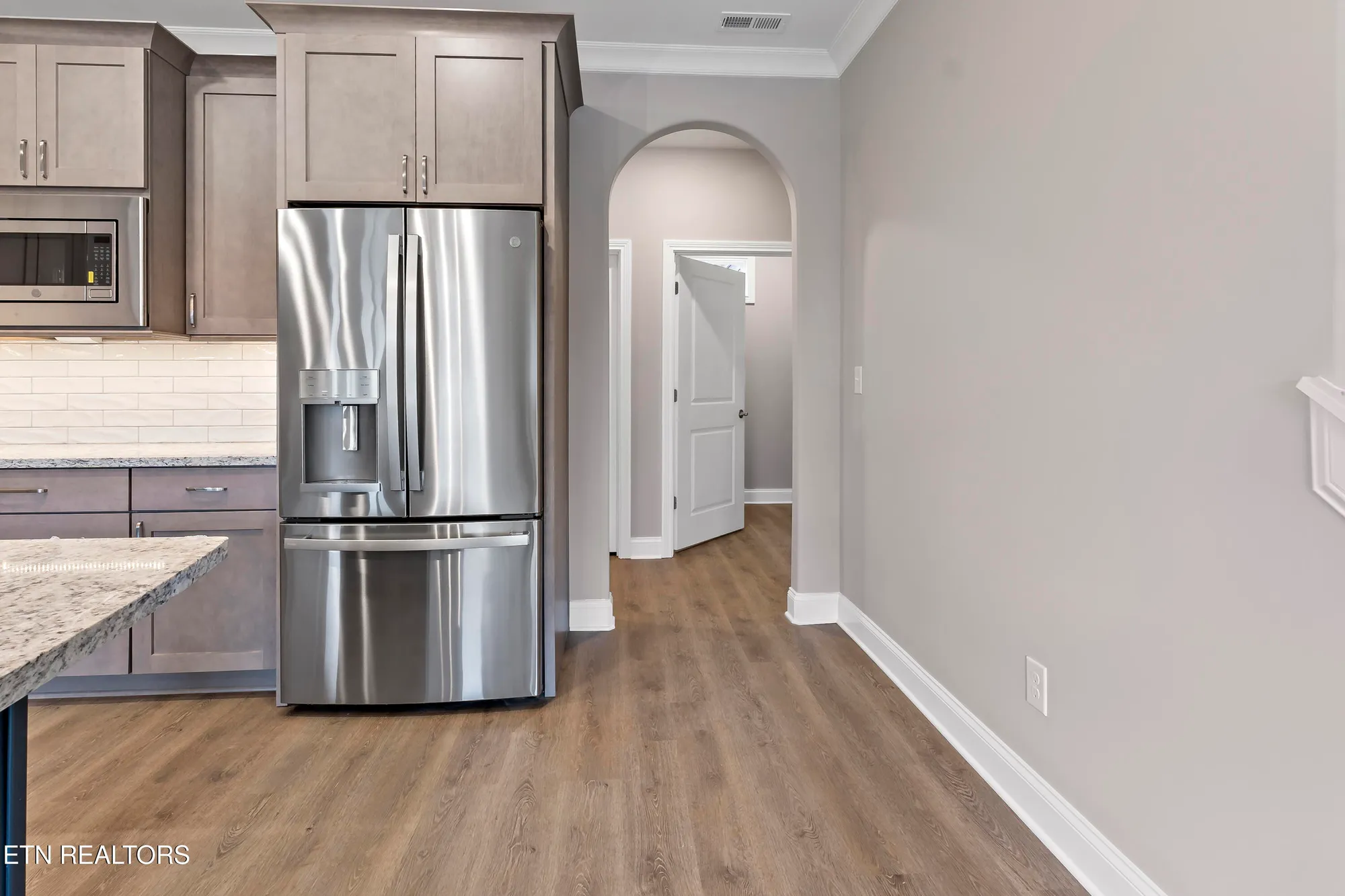 Property Slideshow image 16 of 44 | 150 cherry blossom ct, Lenoir City, TN, 37772