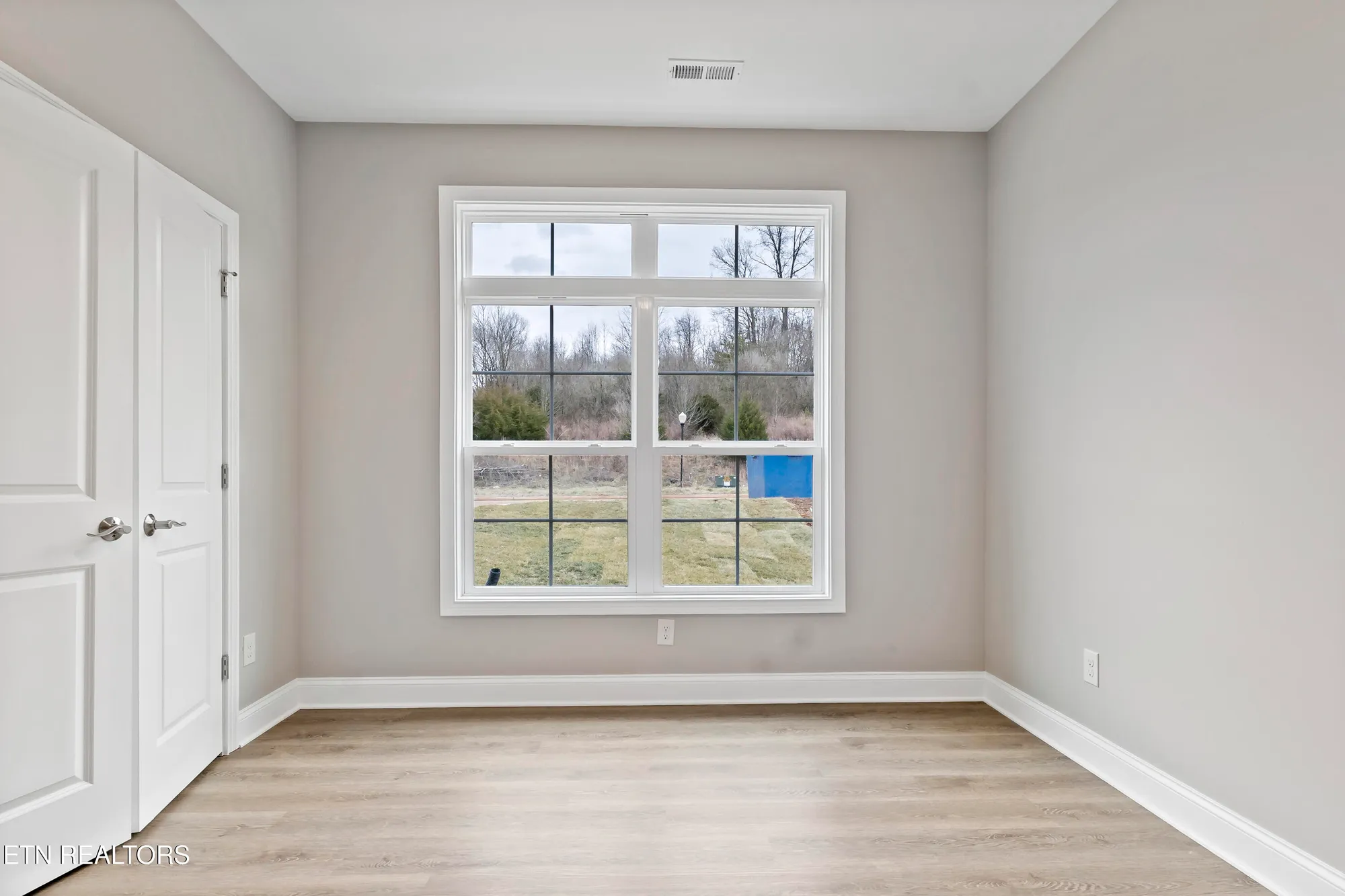 Property Slideshow image 6 of 44 | 150 cherry blossom ct, Lenoir City, TN, 37772