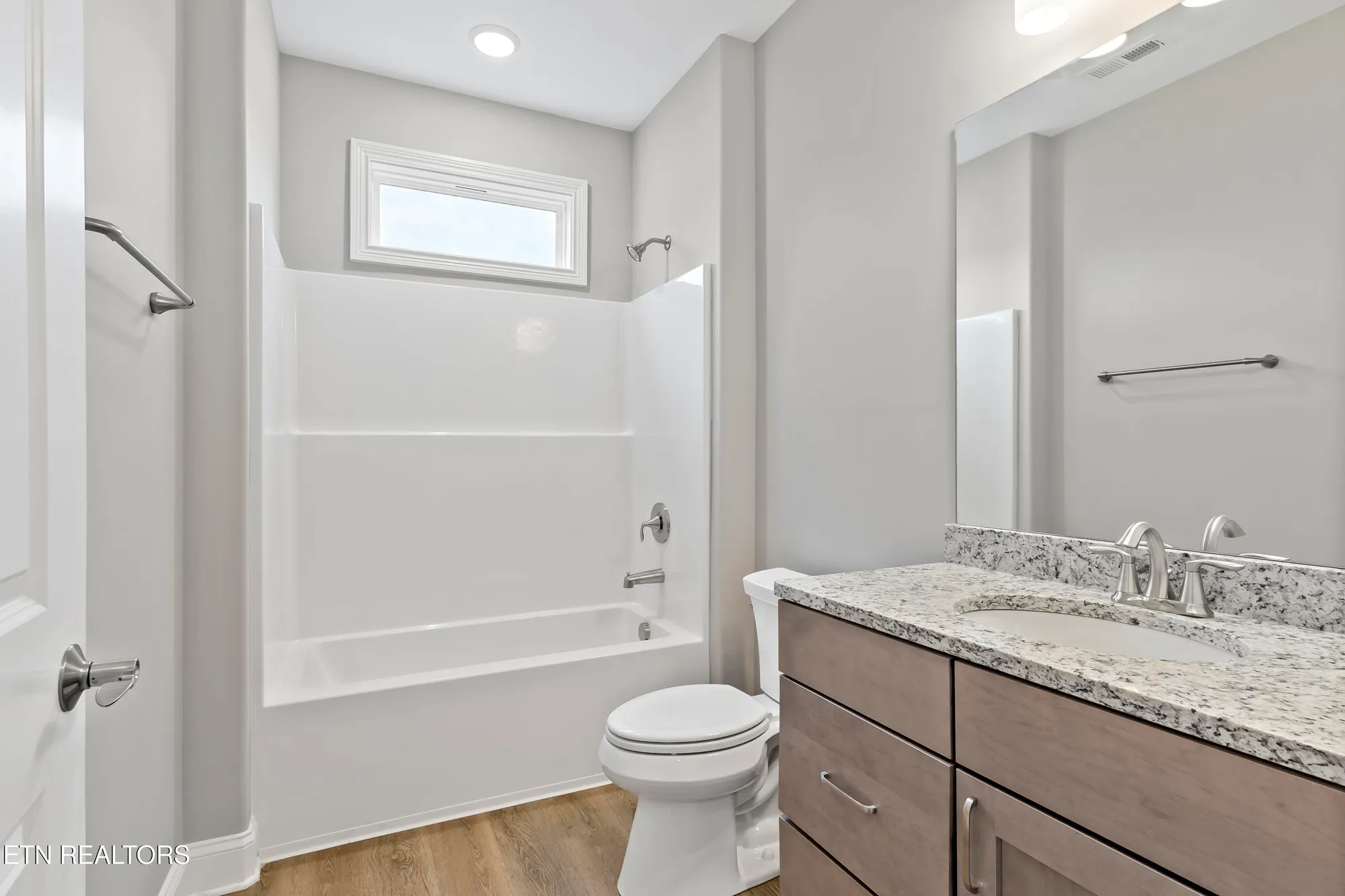 Property Slideshow image 7 of 44 | 150 cherry blossom ct, Lenoir City, TN, 37772