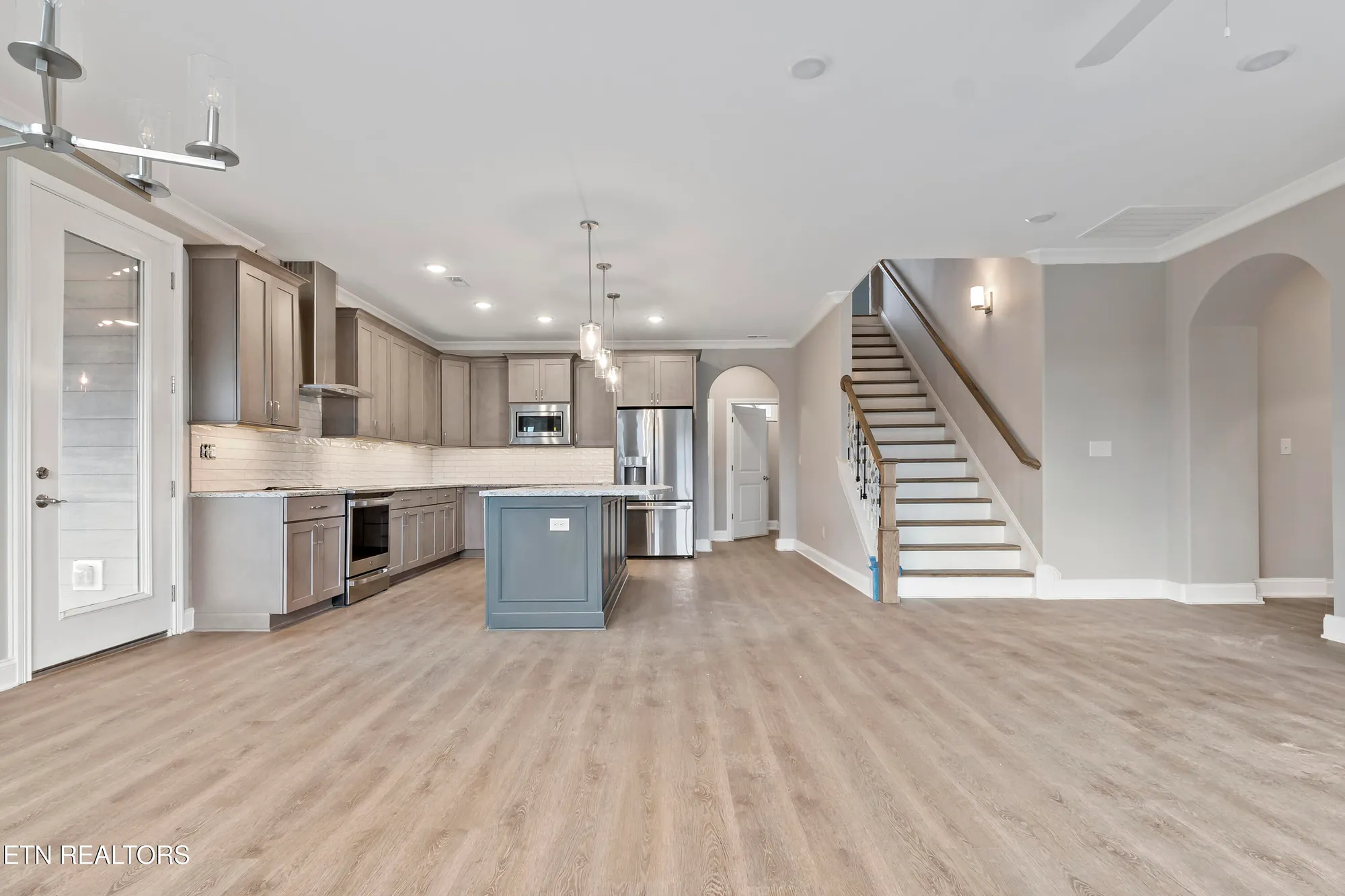 Property Slideshow image 11 of 44 | 150 cherry blossom ct, Lenoir City, TN, 37772