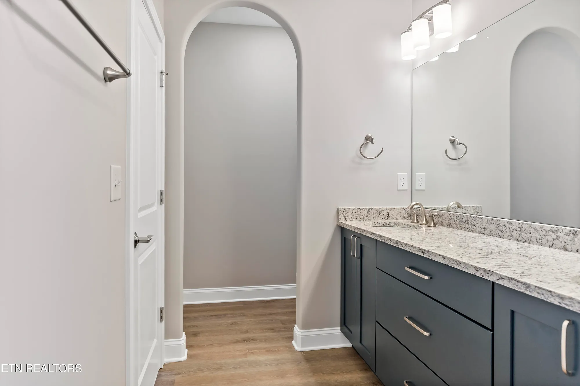 Property Slideshow image 25 of 44 | 150 cherry blossom ct, Lenoir City, TN, 37772