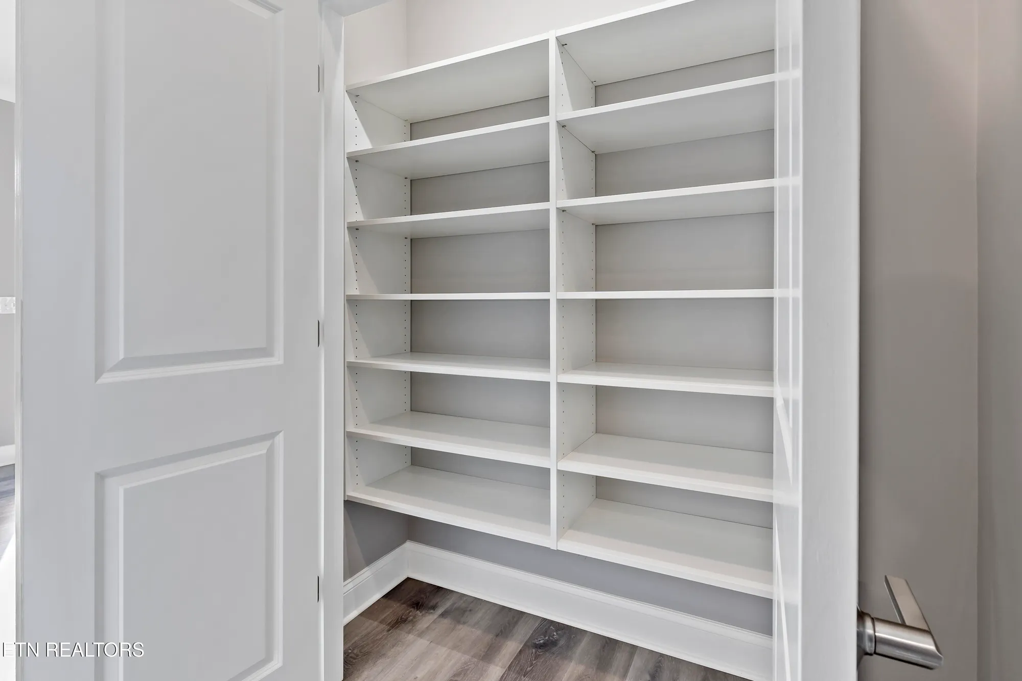 Property Slideshow image 18 of 44 | 150 cherry blossom ct, Lenoir City, TN, 37772