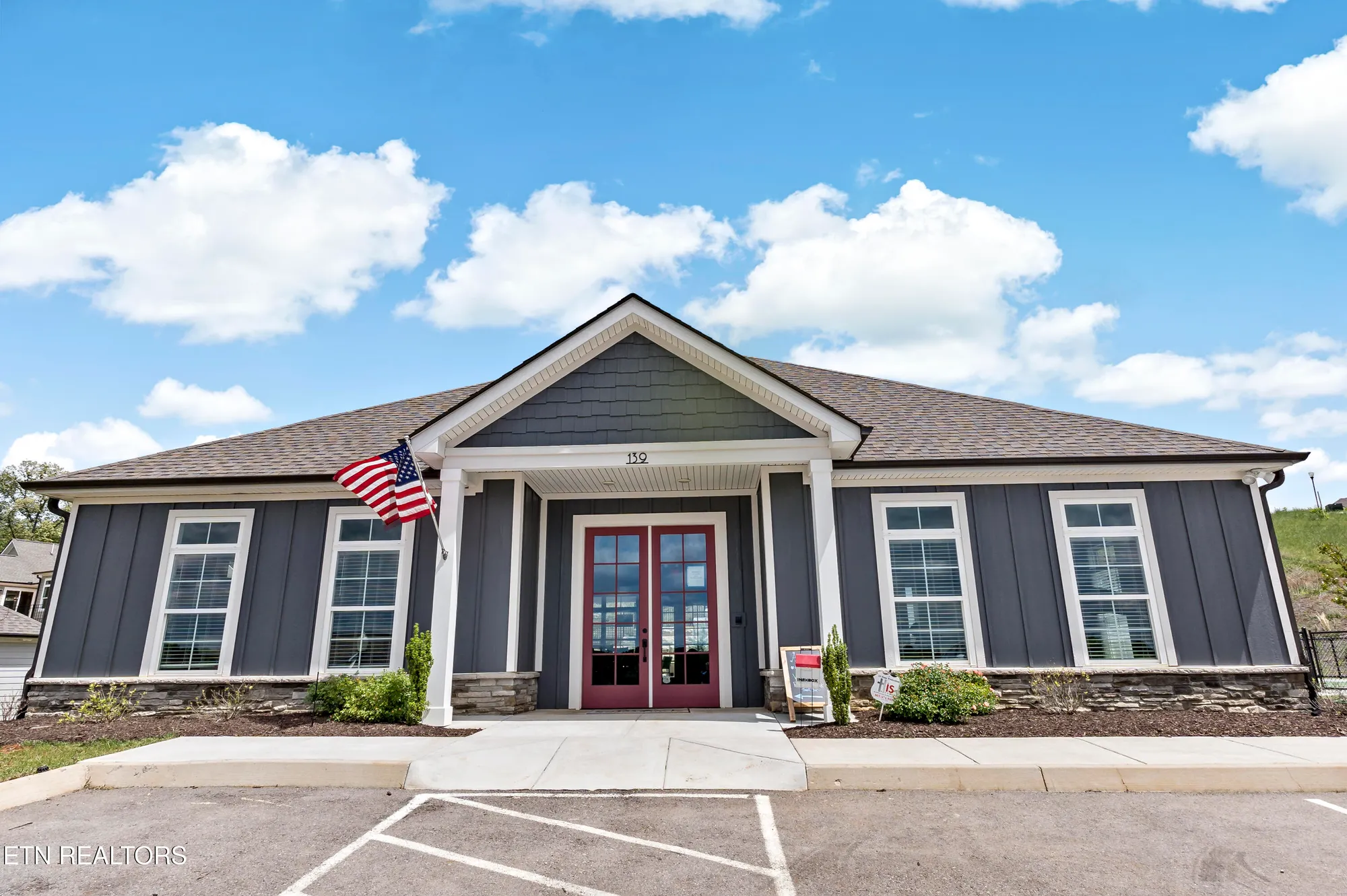 Property Slideshow image 36 of 44 | 150 cherry blossom ct, Lenoir City, TN, 37772