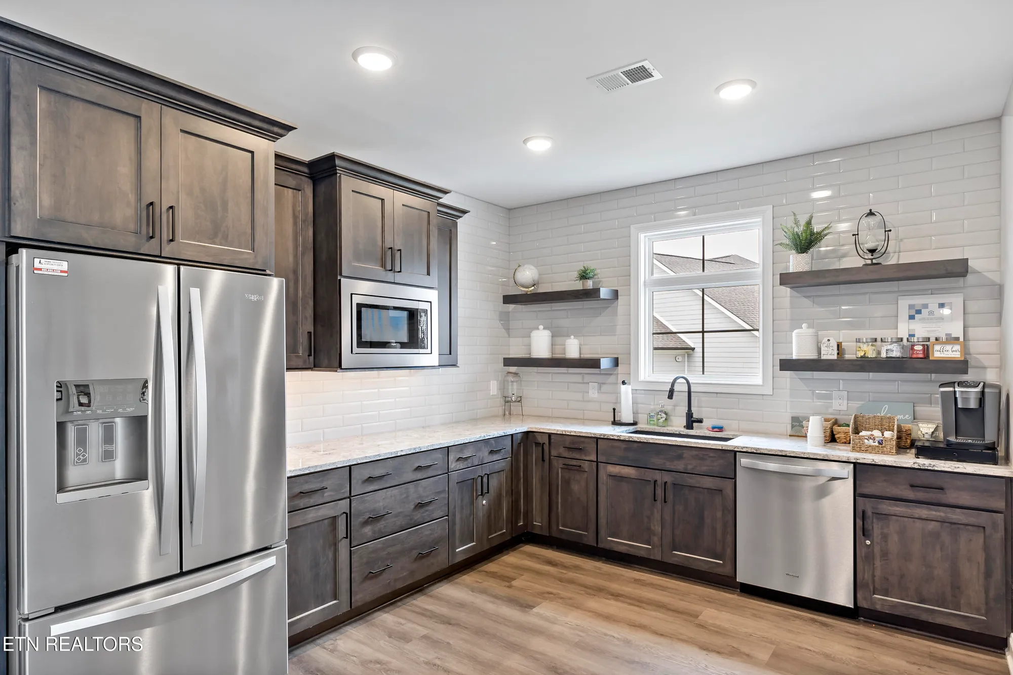 Property Slideshow image 39 of 44 | 150 cherry blossom ct, Lenoir City, TN, 37772