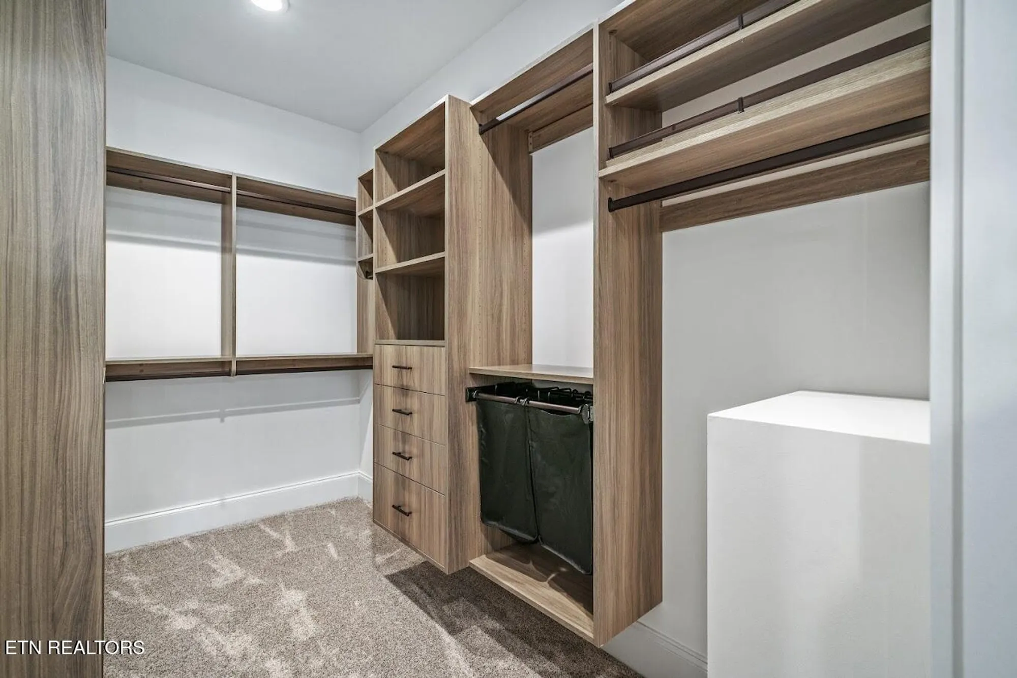 Property Slideshow image 18 of 30 | 103 chestnut ridge ln, Crossville, TN, 38558