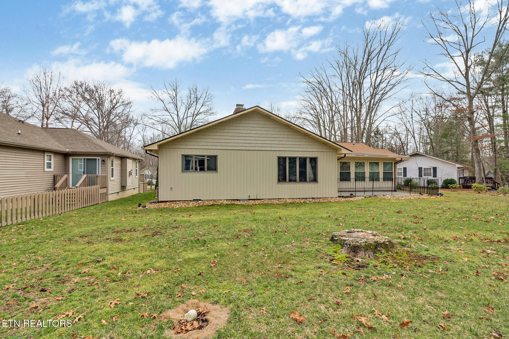 Property Slideshow image 36 of 50 | 12 black oak cir, Crossville, TN, 38558