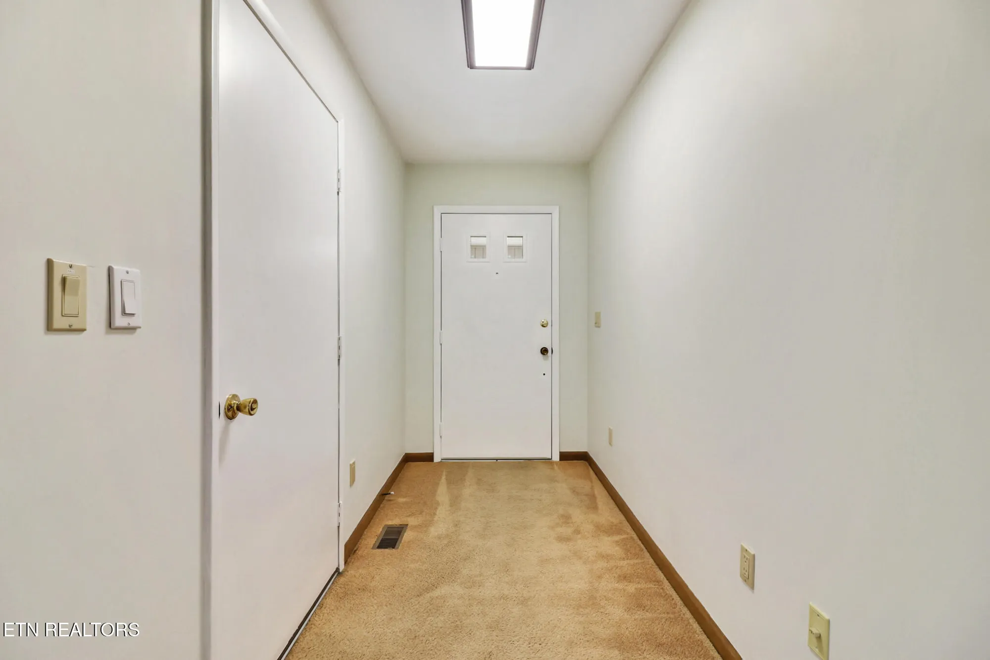 Property Slideshow image 4 of 50 | 12 black oak cir, Crossville, TN, 38558