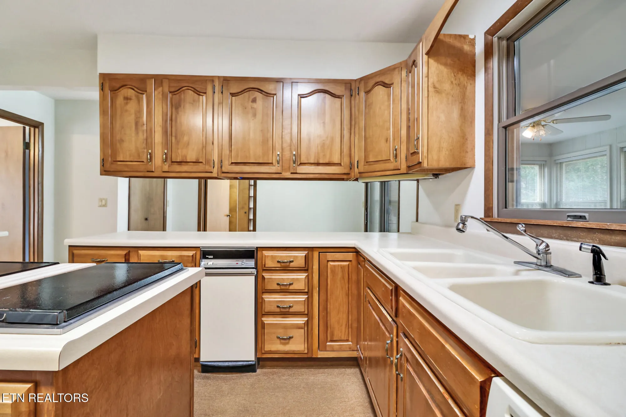 Property Slideshow image 13 of 50 | 12 black oak cir, Crossville, TN, 38558