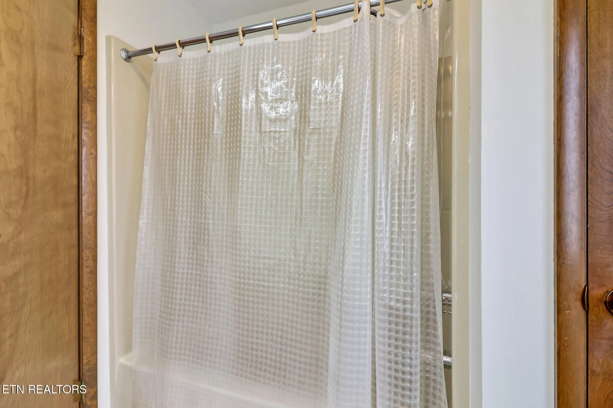 Property Slideshow image 30 of 50 | 12 black oak cir, Crossville, TN, 38558