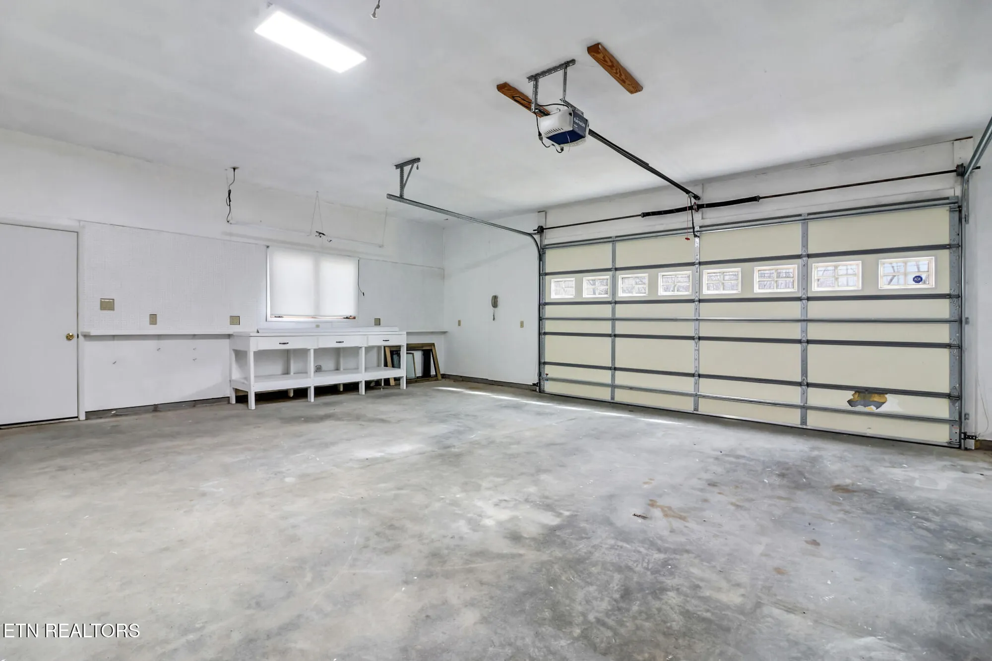 Property Slideshow image 31 of 50 | 12 black oak cir, Crossville, TN, 38558