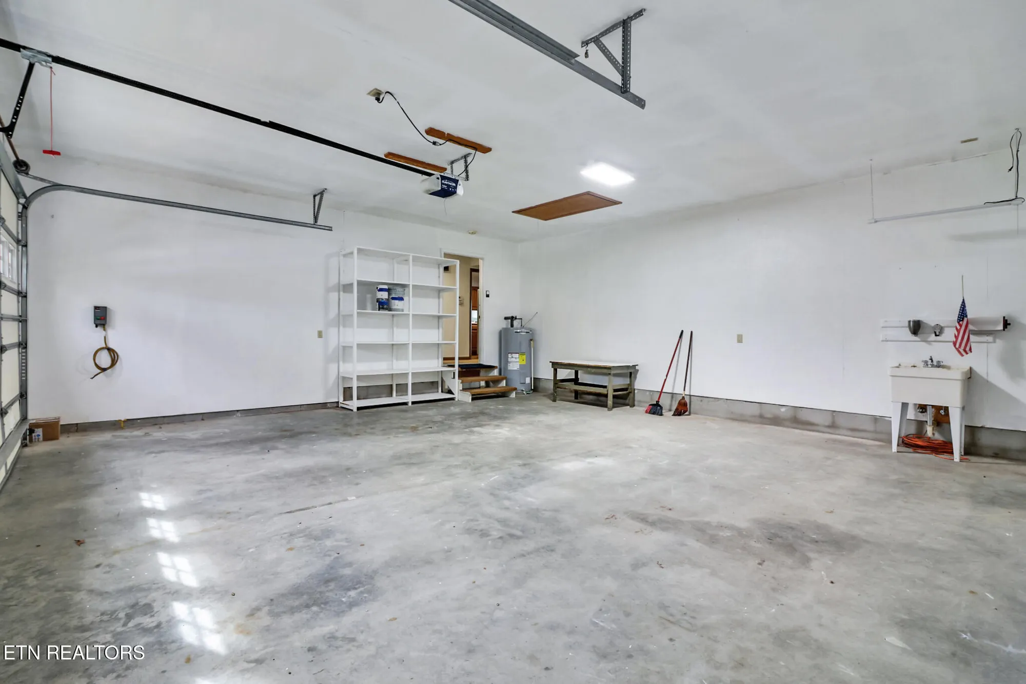 Property Slideshow image 32 of 50 | 12 black oak cir, Crossville, TN, 38558