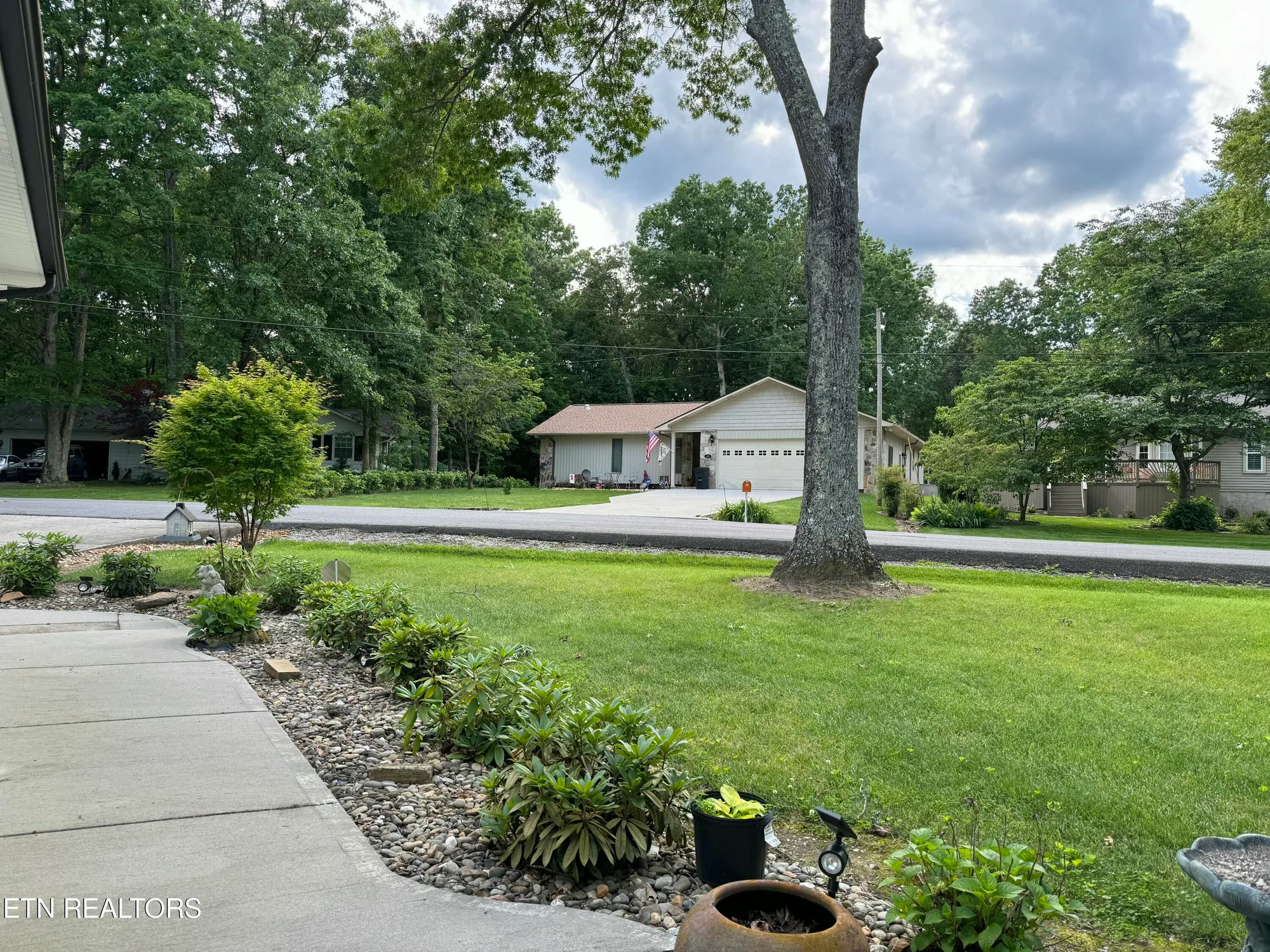 Property Slideshow image 43 of 50 | 12 black oak cir, Crossville, TN, 38558