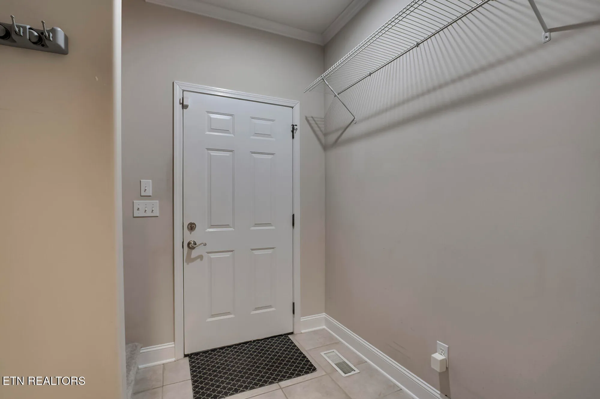 Property Slideshow image 34 of 62 | 106 geya cir, Loudon, TN, 37774